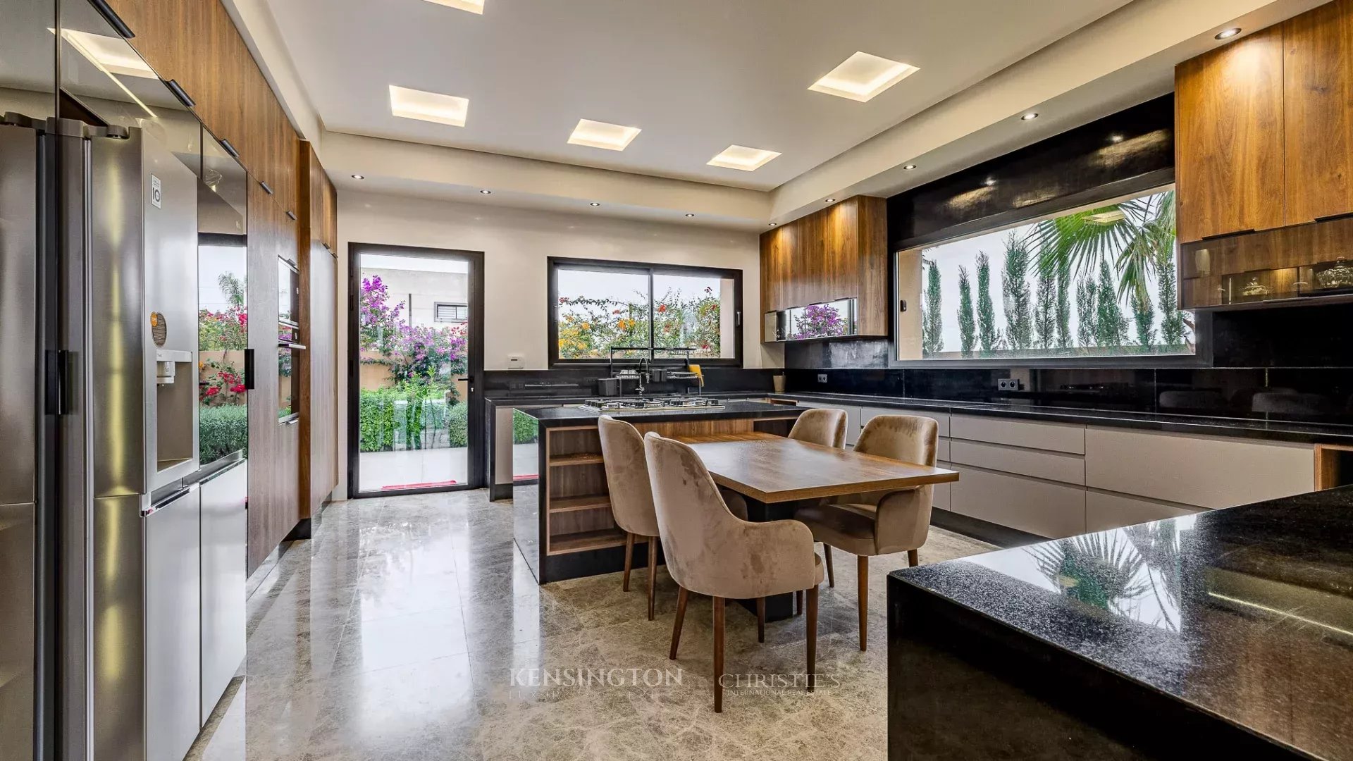 5 Bedroom Villa/Townhouse's Image 12