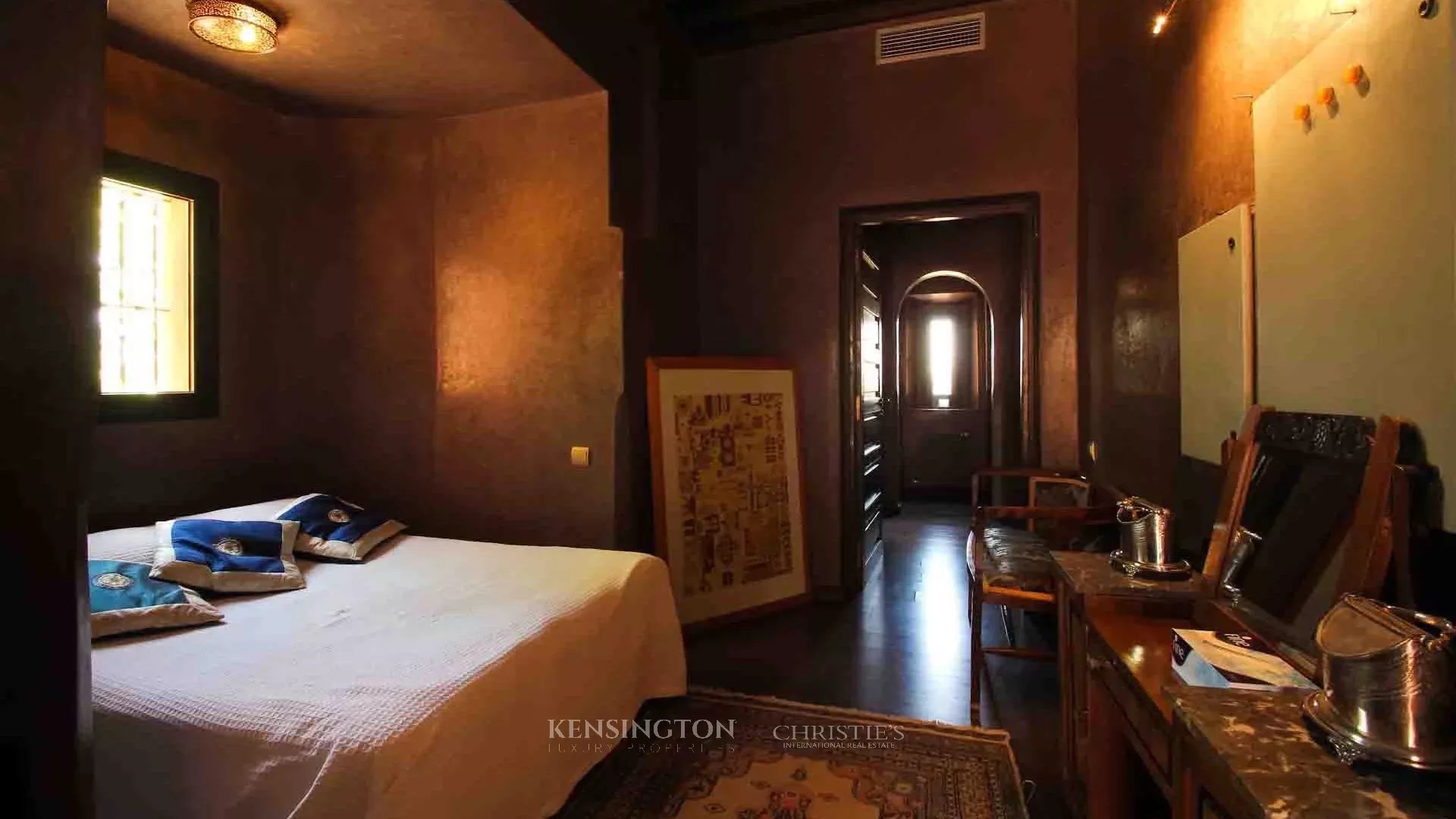6 Bedroom Villa/Townhouse's Image 24