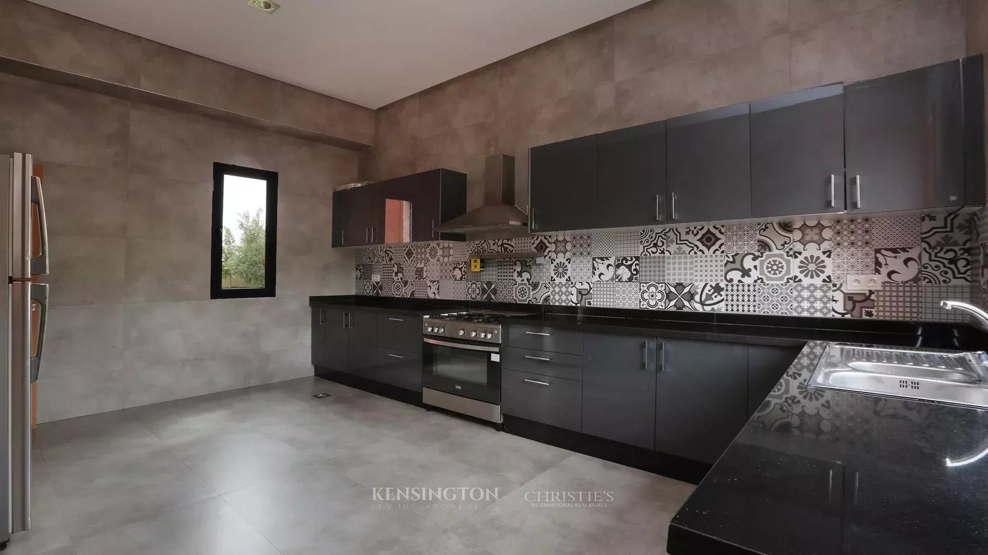 7 Bedroom Villa/Townhouse's Image 38