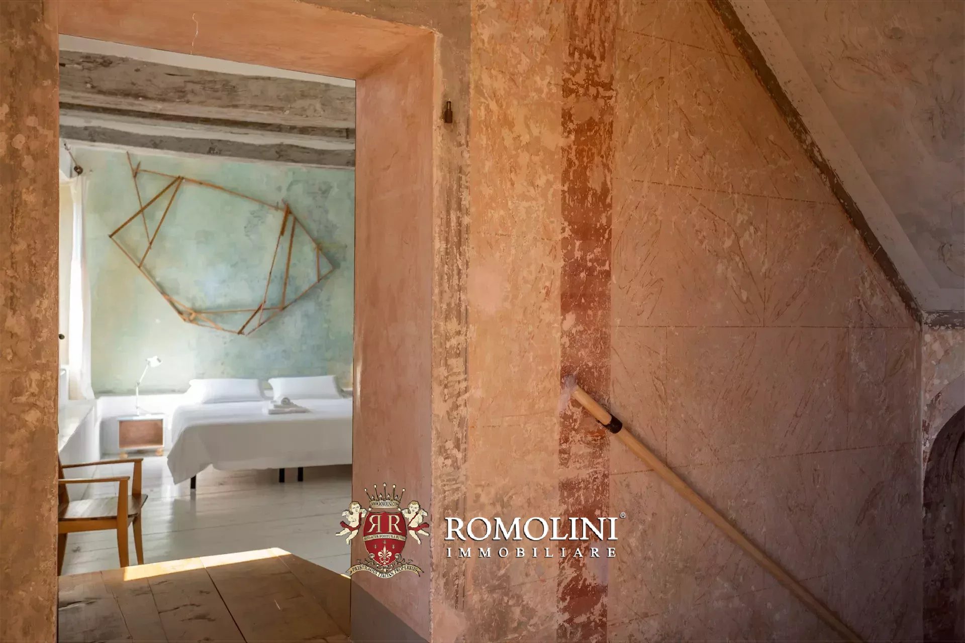 10 Bedroom Villa/Townhouse's Image 91