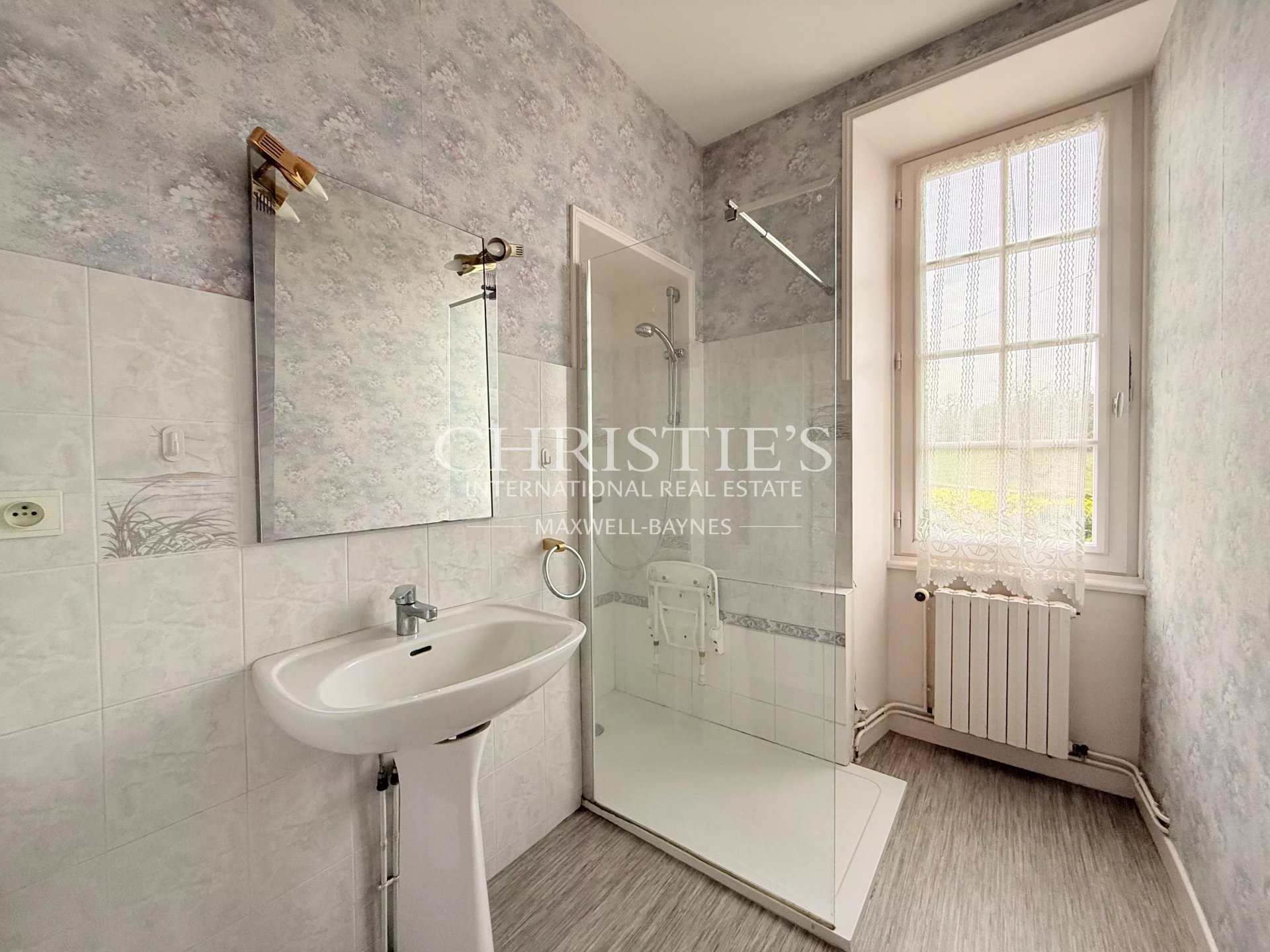10 Bedroom Villa/Townhouse's Image 31