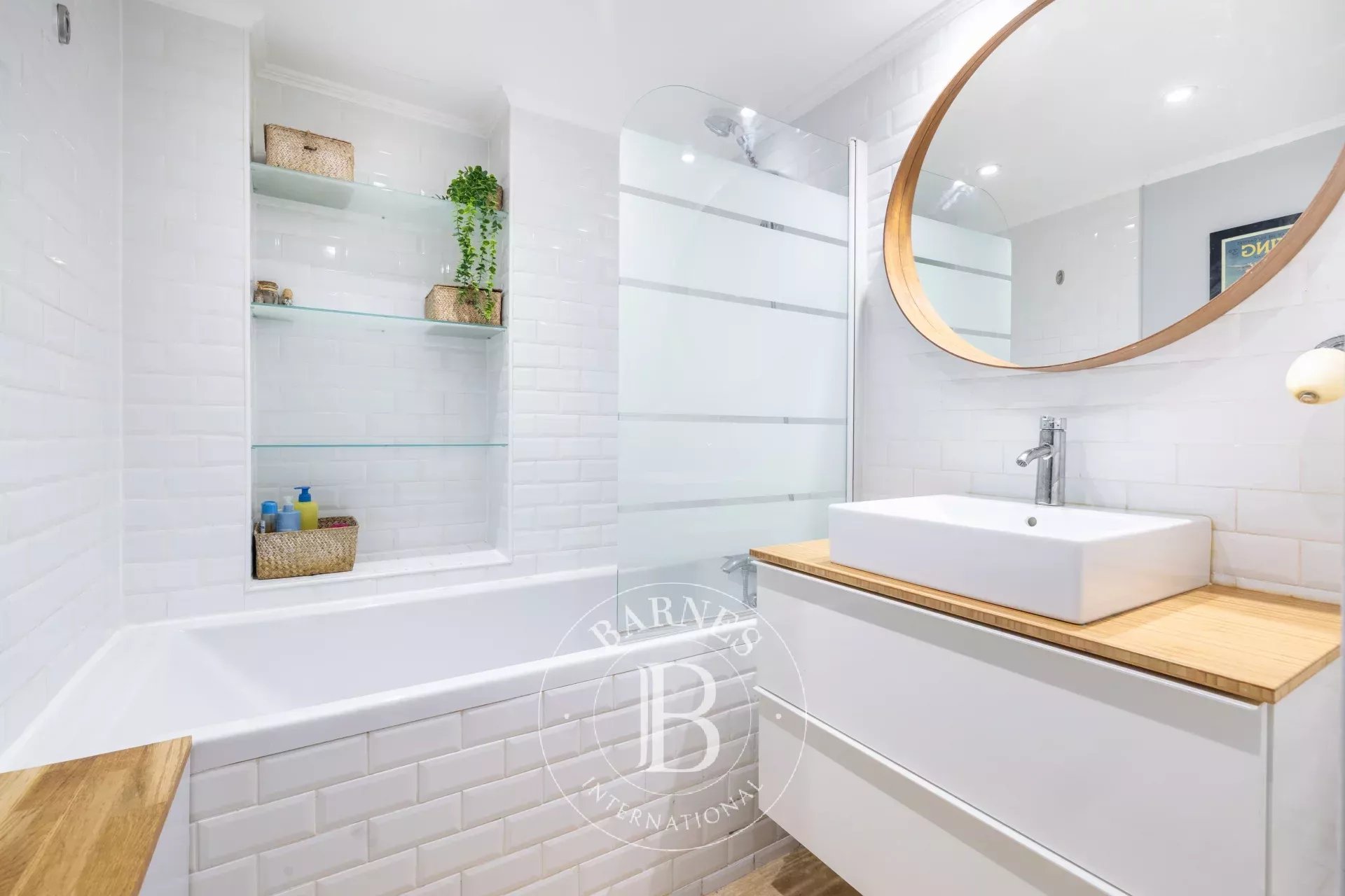 Daire Paris 10ème - picture 14