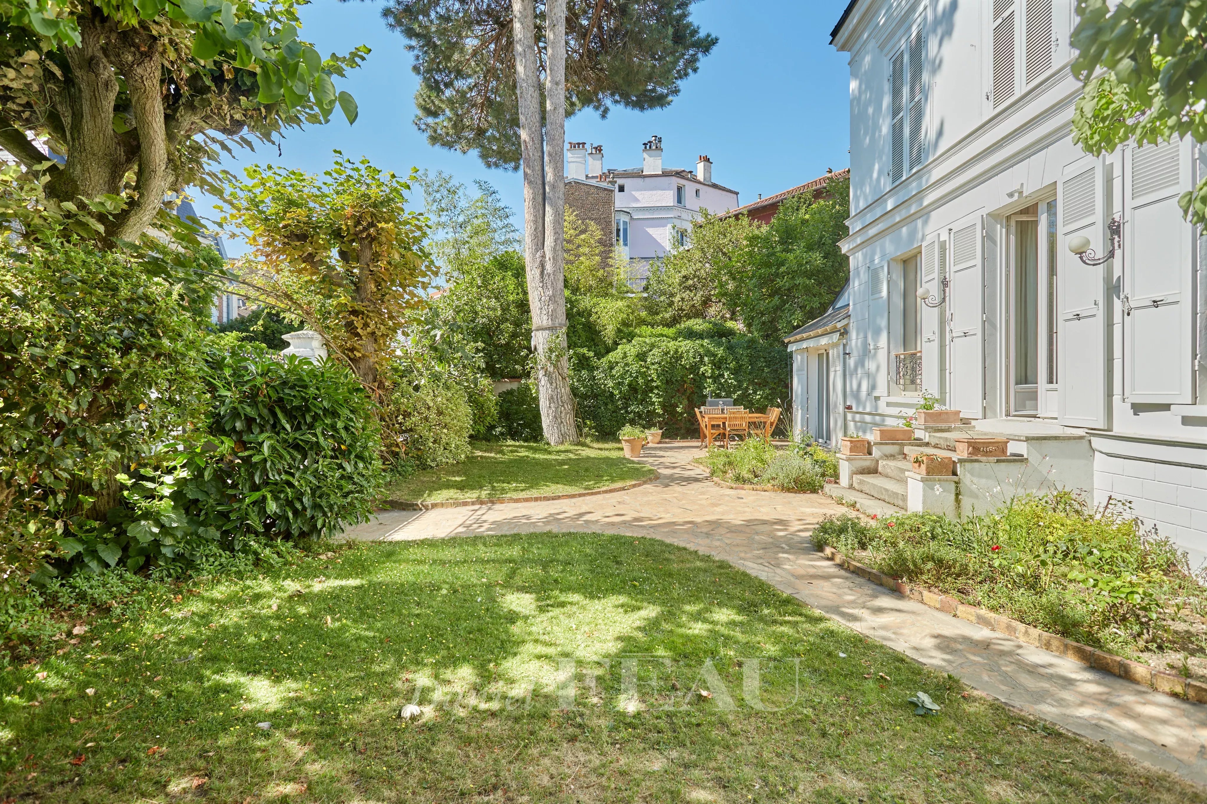 Boulogne Nord - Maison avec Jardin et dépendance.