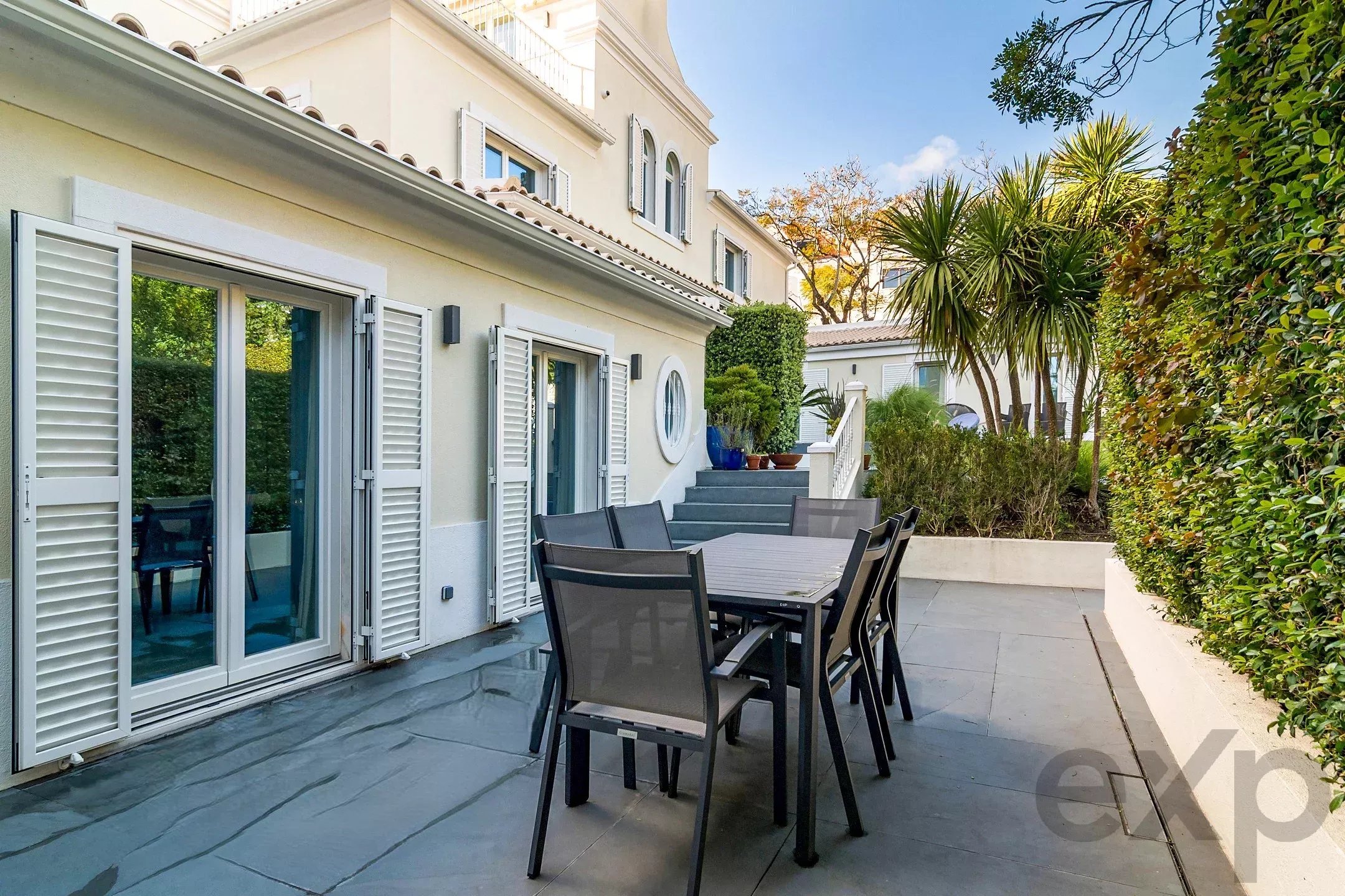 Monte Estoril: Charming 5-bed Villa with large garden and pool 86644506 image 11