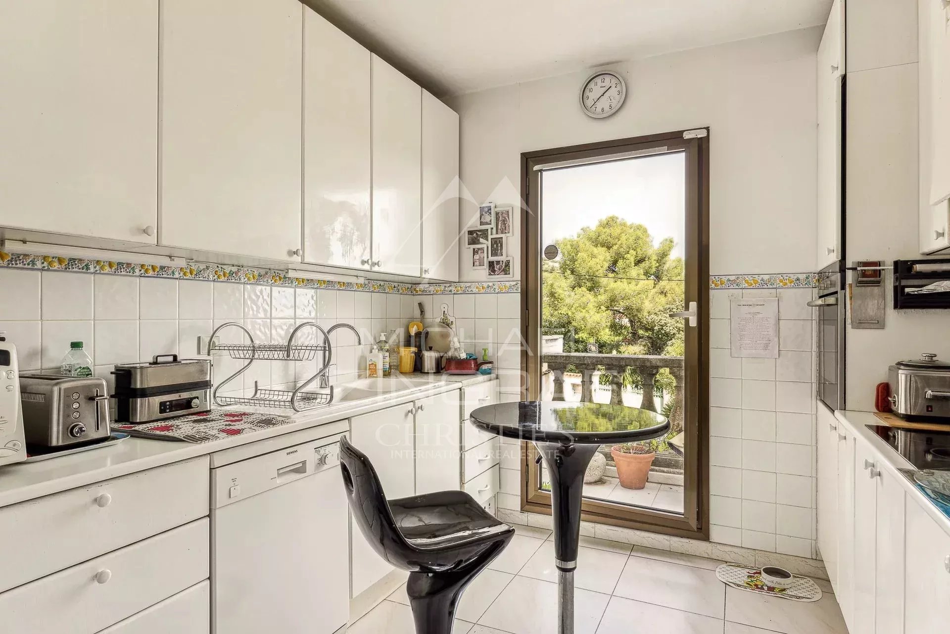 3 Bedroom Apartment/Flat's Image 4