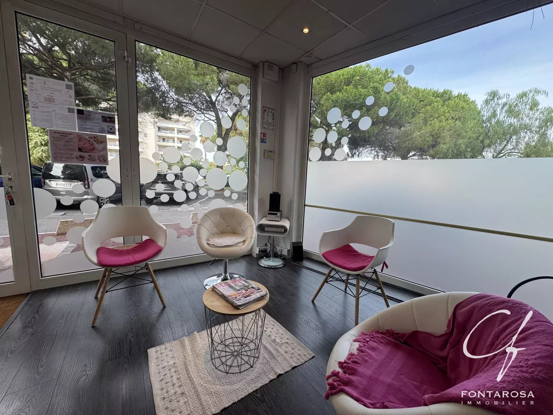 Agence immobilière de 