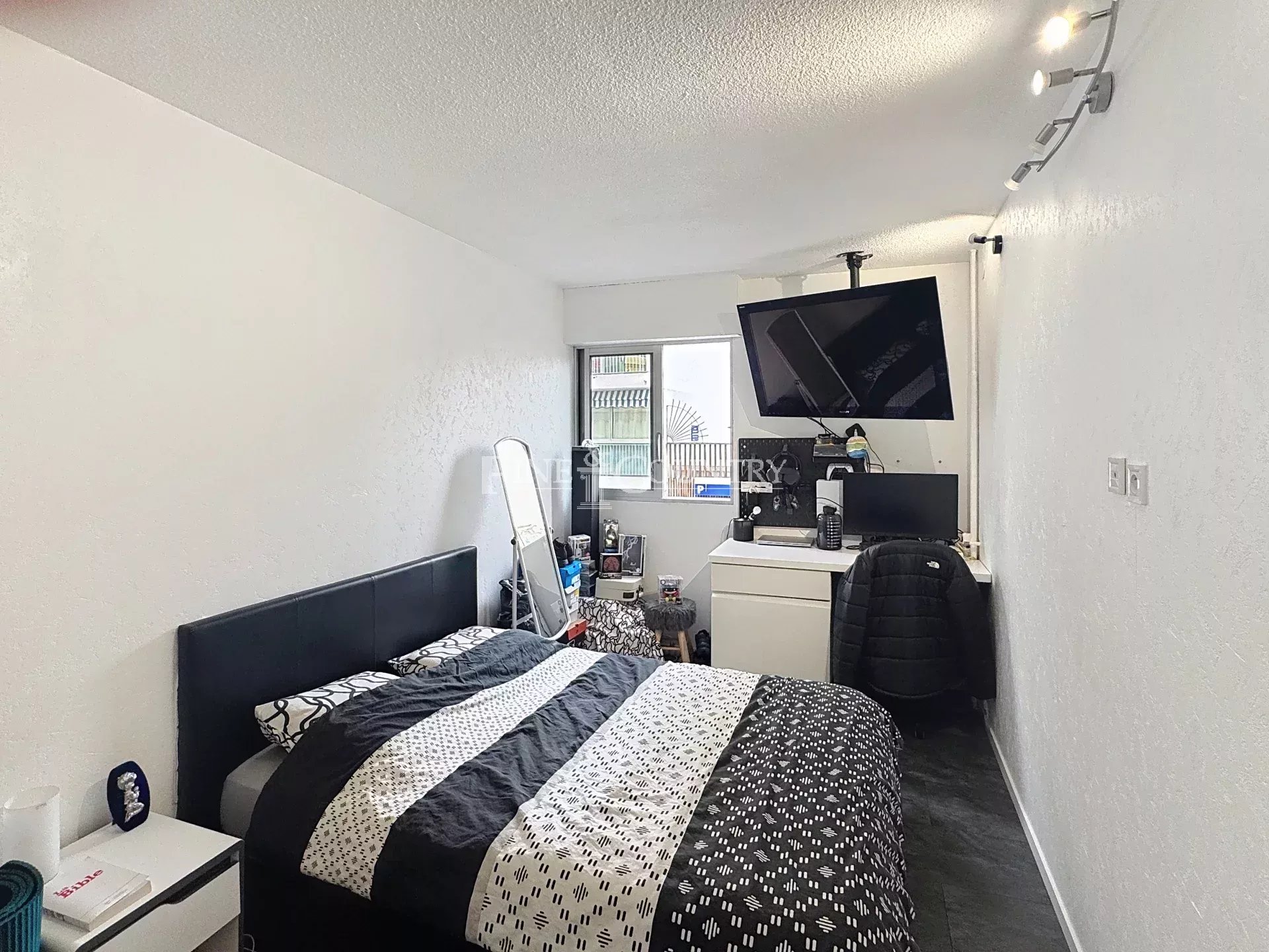 Photo of Apartment for sale with terrace in the heart of Golfe Juan