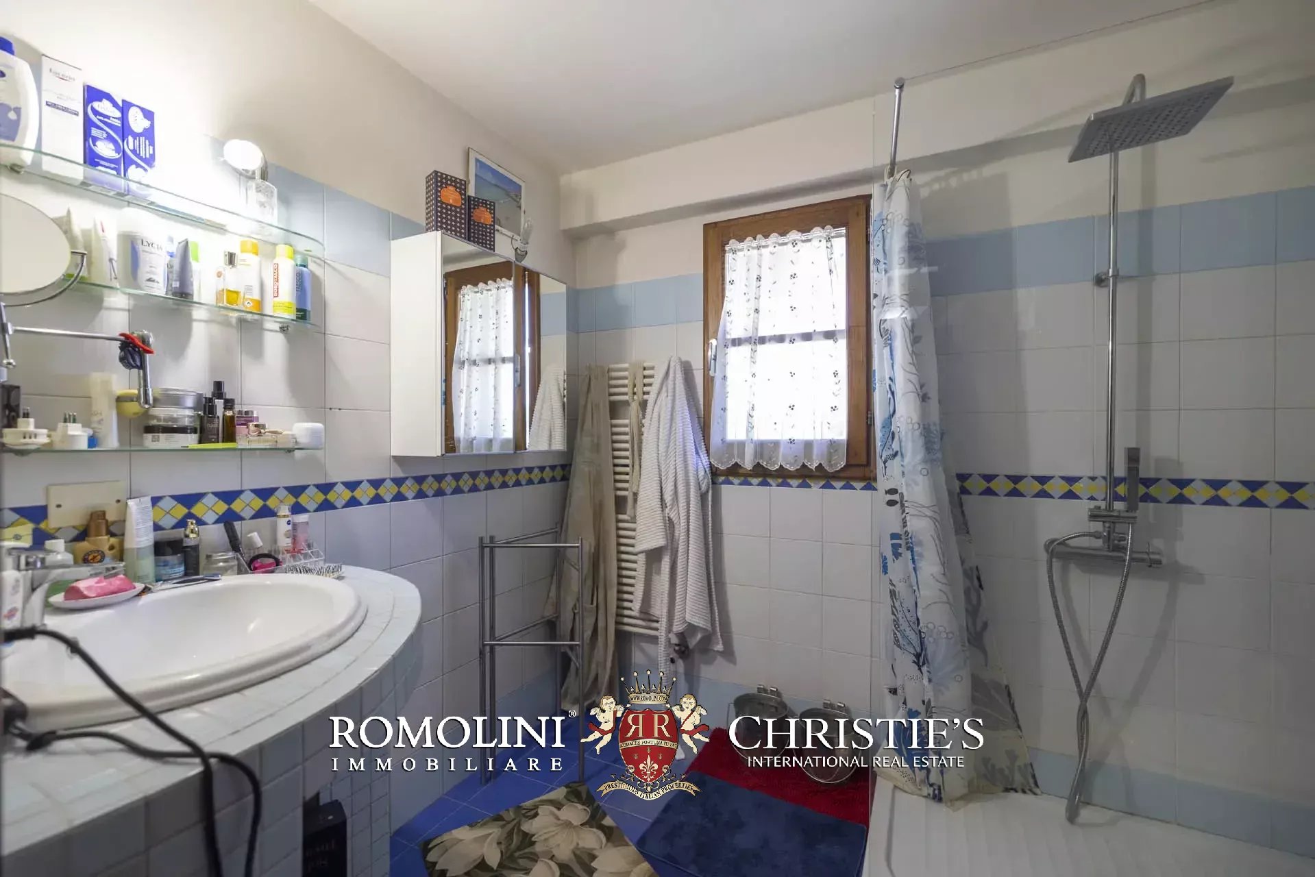 5 Bedroom Villa/Townhouse's Image 66