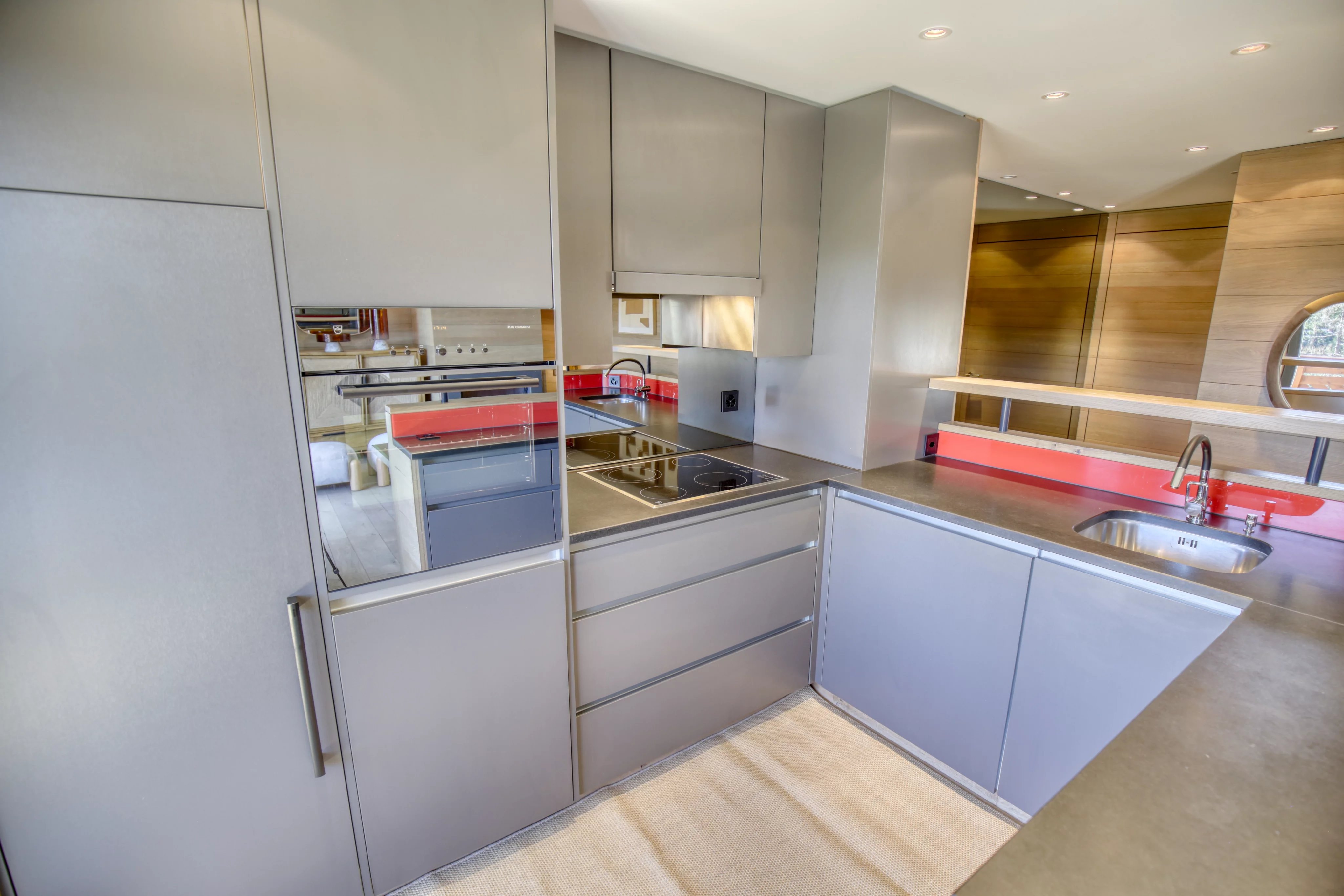 2,5 pièces de standing - rénové et grand balcon, à Crans !