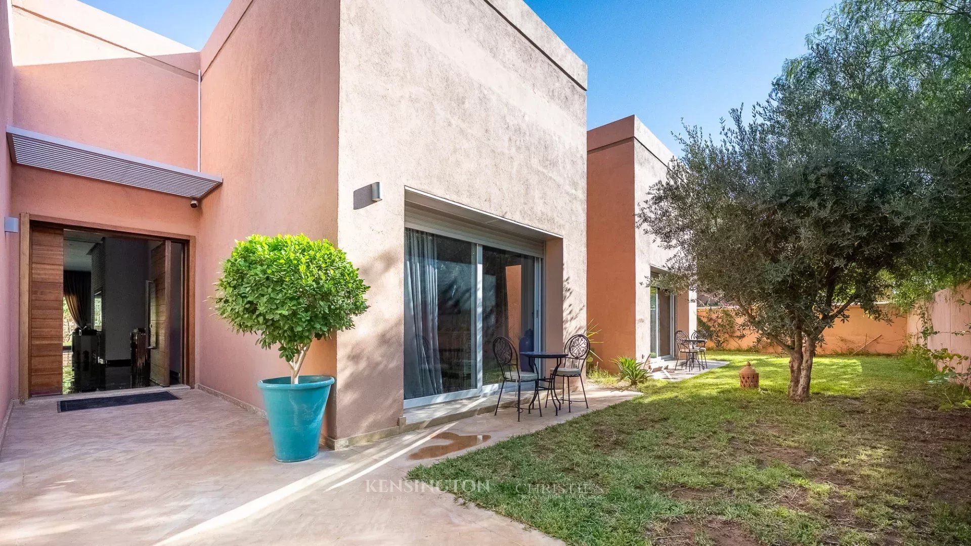 4 Bedroom Villa/Townhouse's Image 20