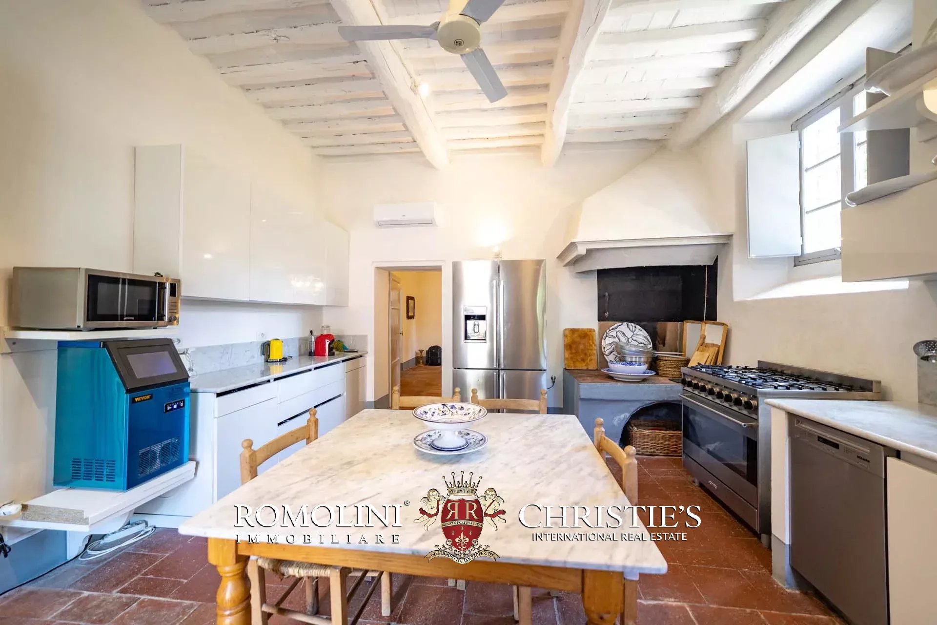 15 Bedroom Villa/Townhouse's Image 38