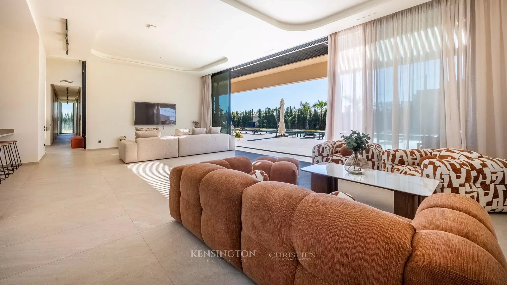 4 Bedroom Villa/Townhouse's Image 6