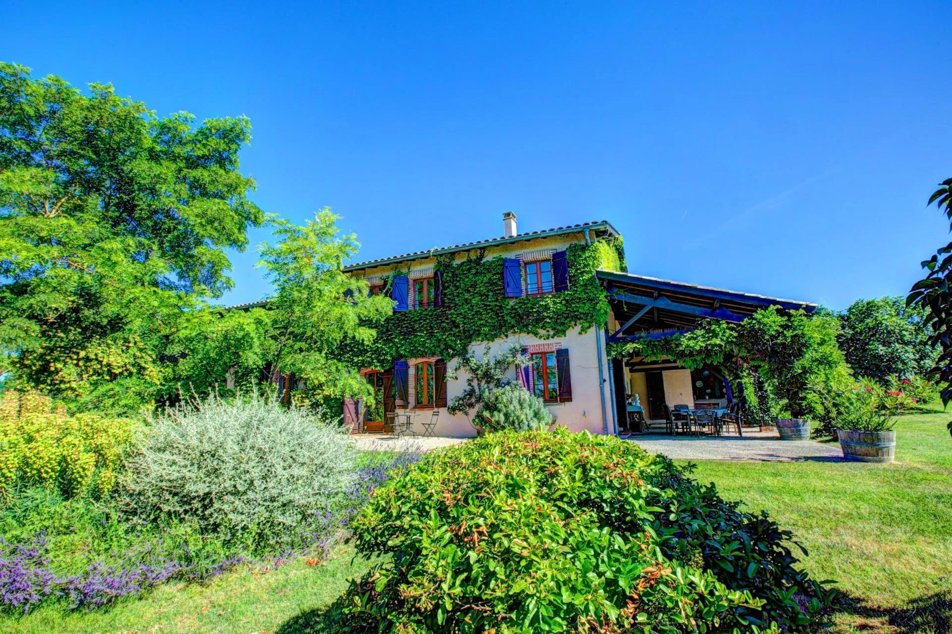 Superb country retreat with sublime views