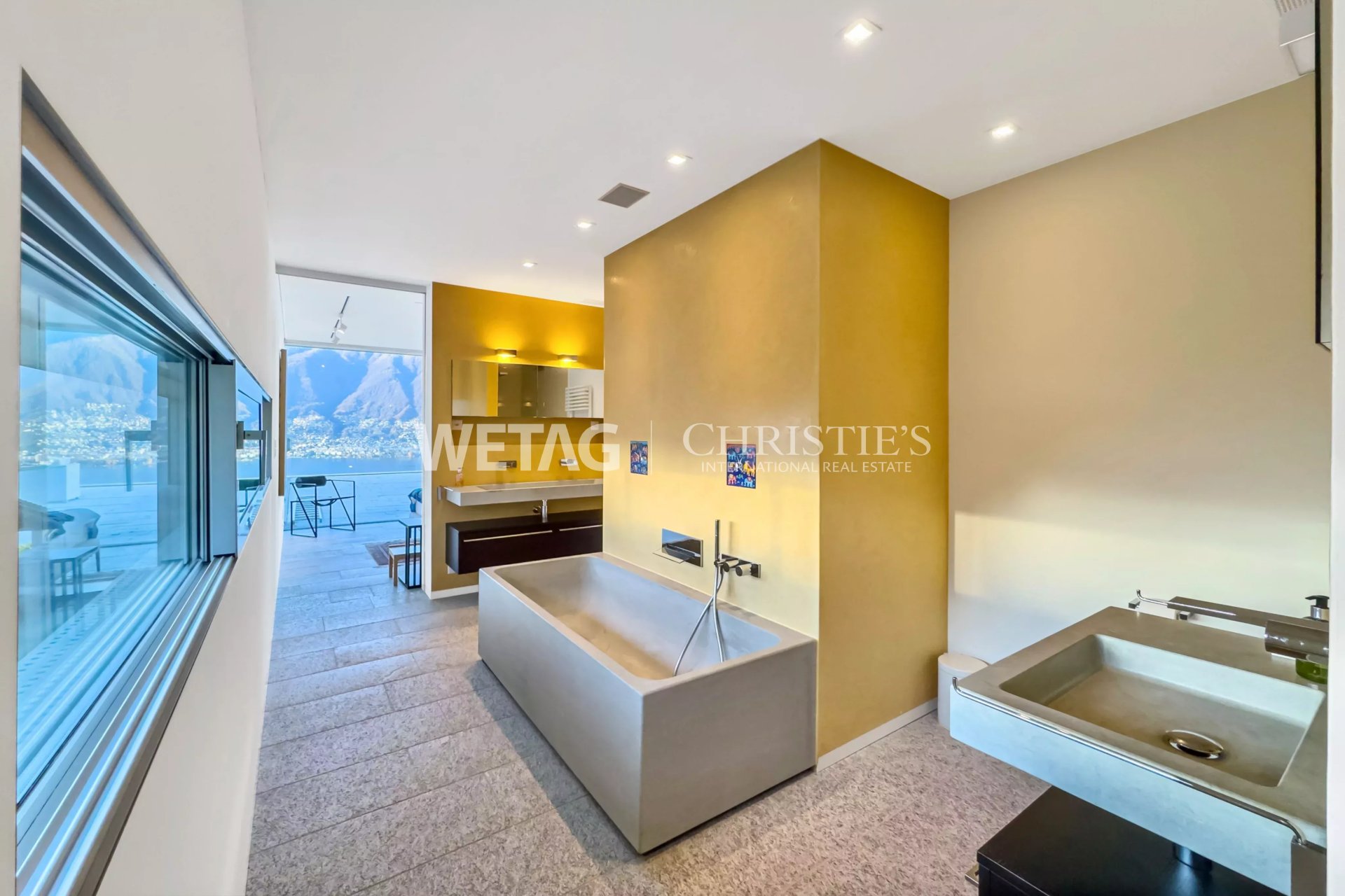 2 Bedroom Villa/Townhouse's Image 4