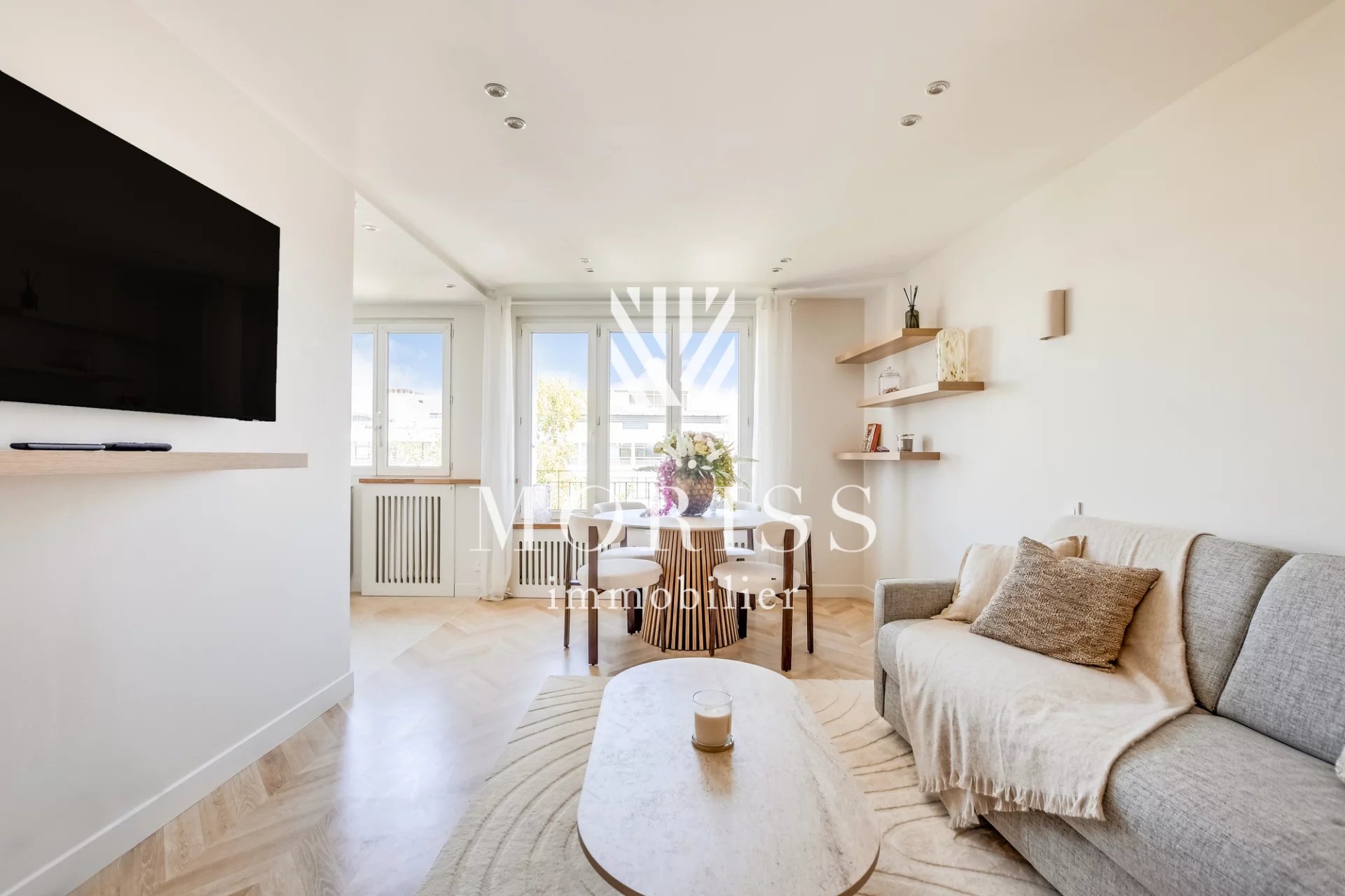 STUDIO / COUP DE COEUR / 30 M2 / SAINT-OUEN 93400 / LUMINEUX / D - Image Array