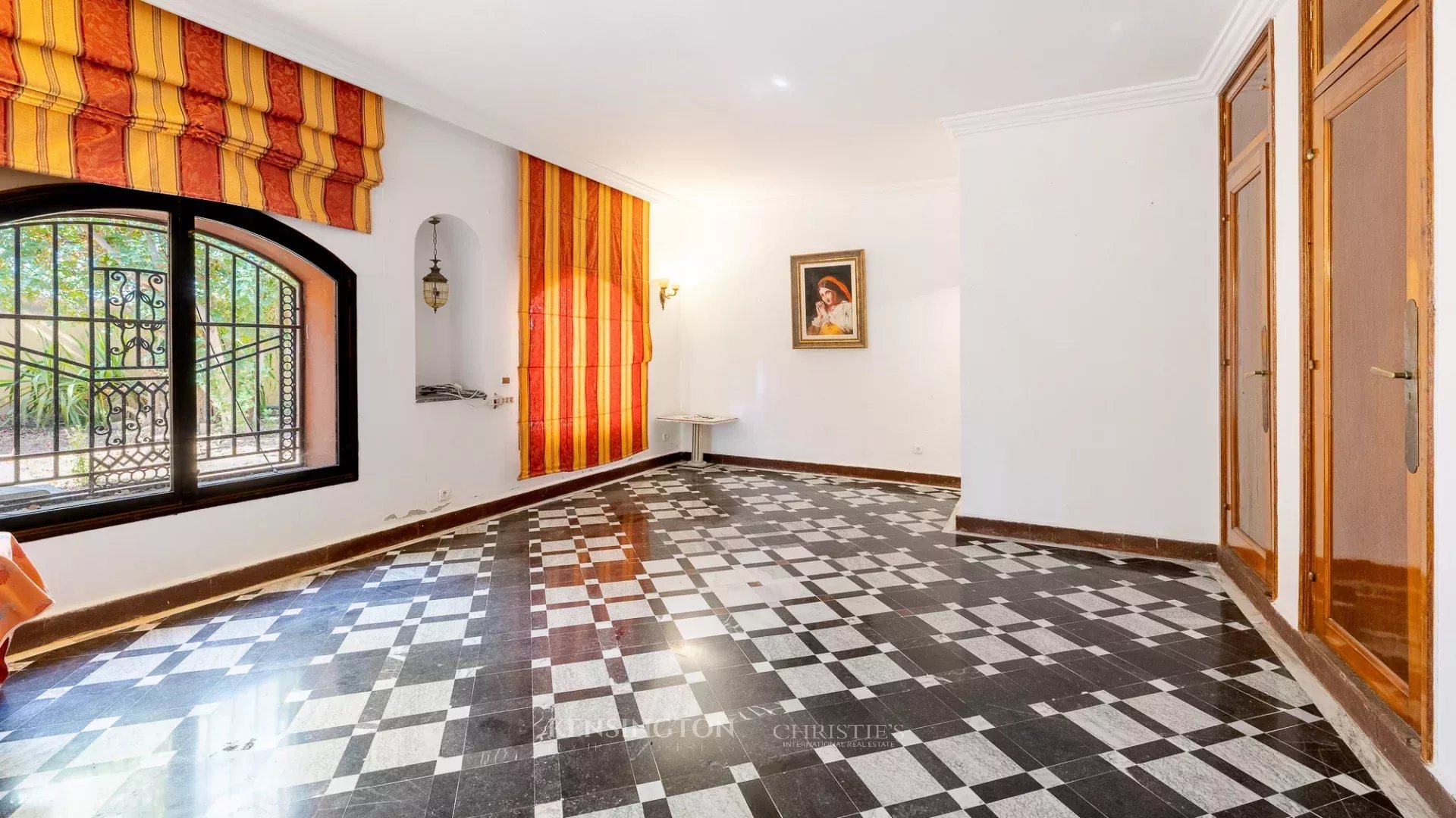 9 Bedroom Villa/Townhouse's Image 20