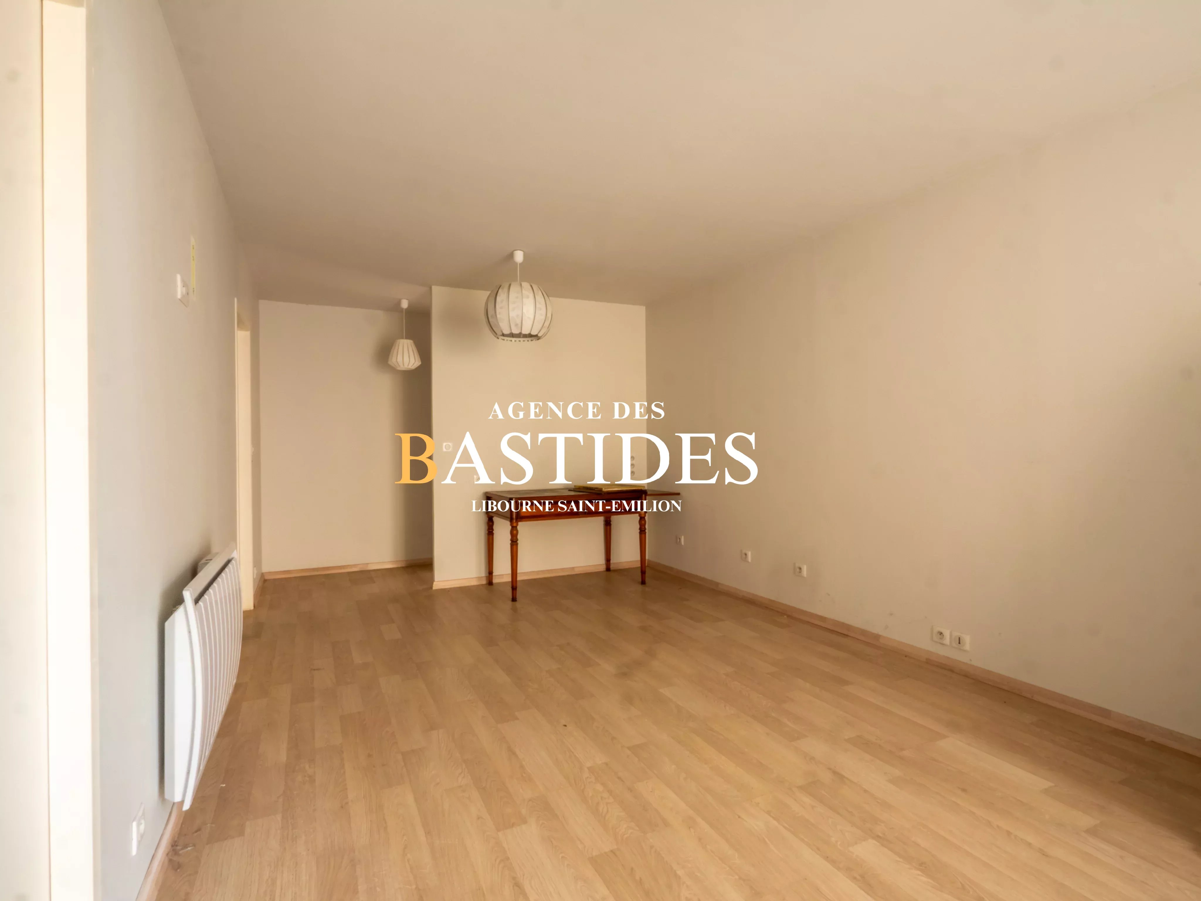 Demeure en pierre + 250 m² de dépendances