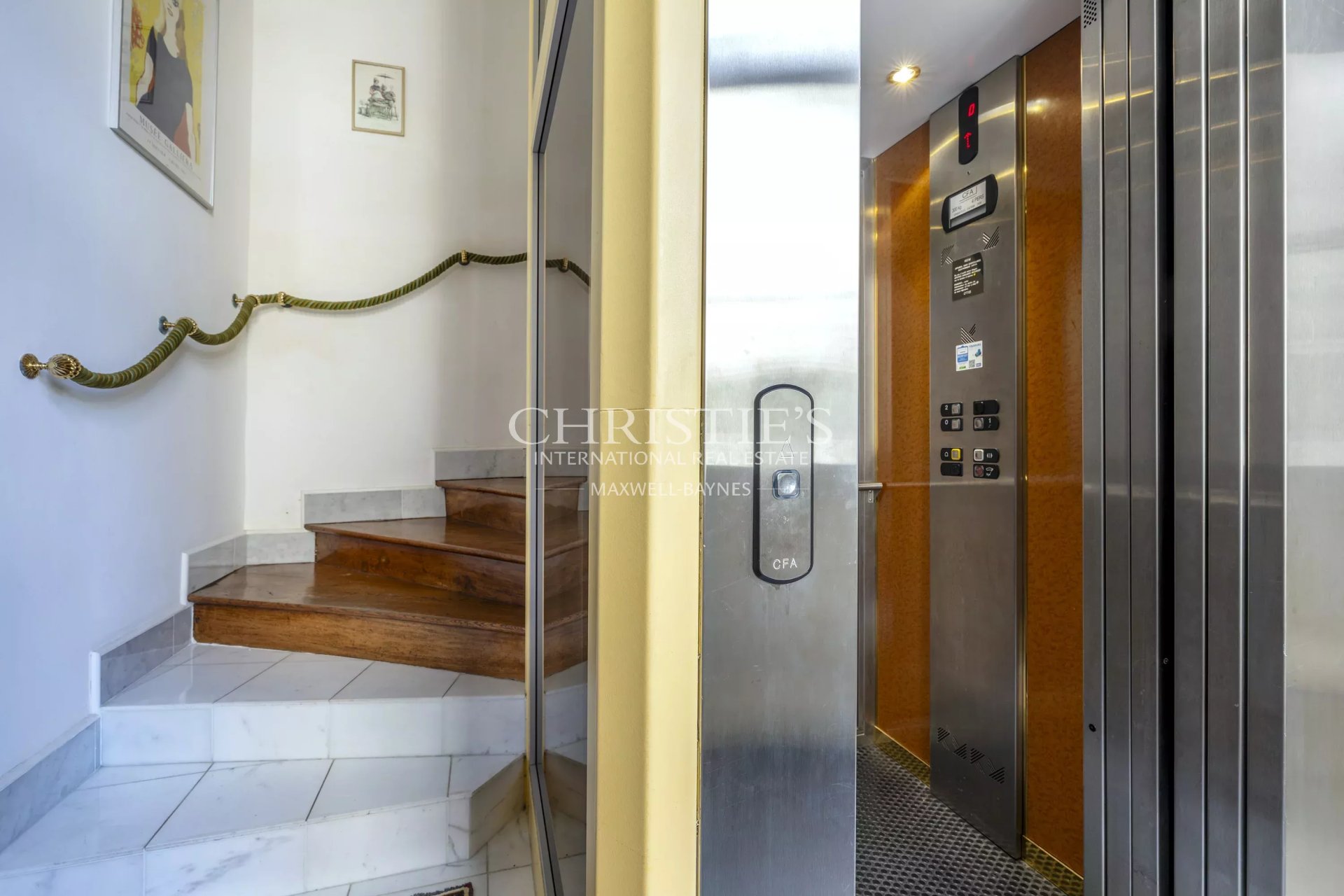7 Bedroom Villa/Townhouse's Image 10
