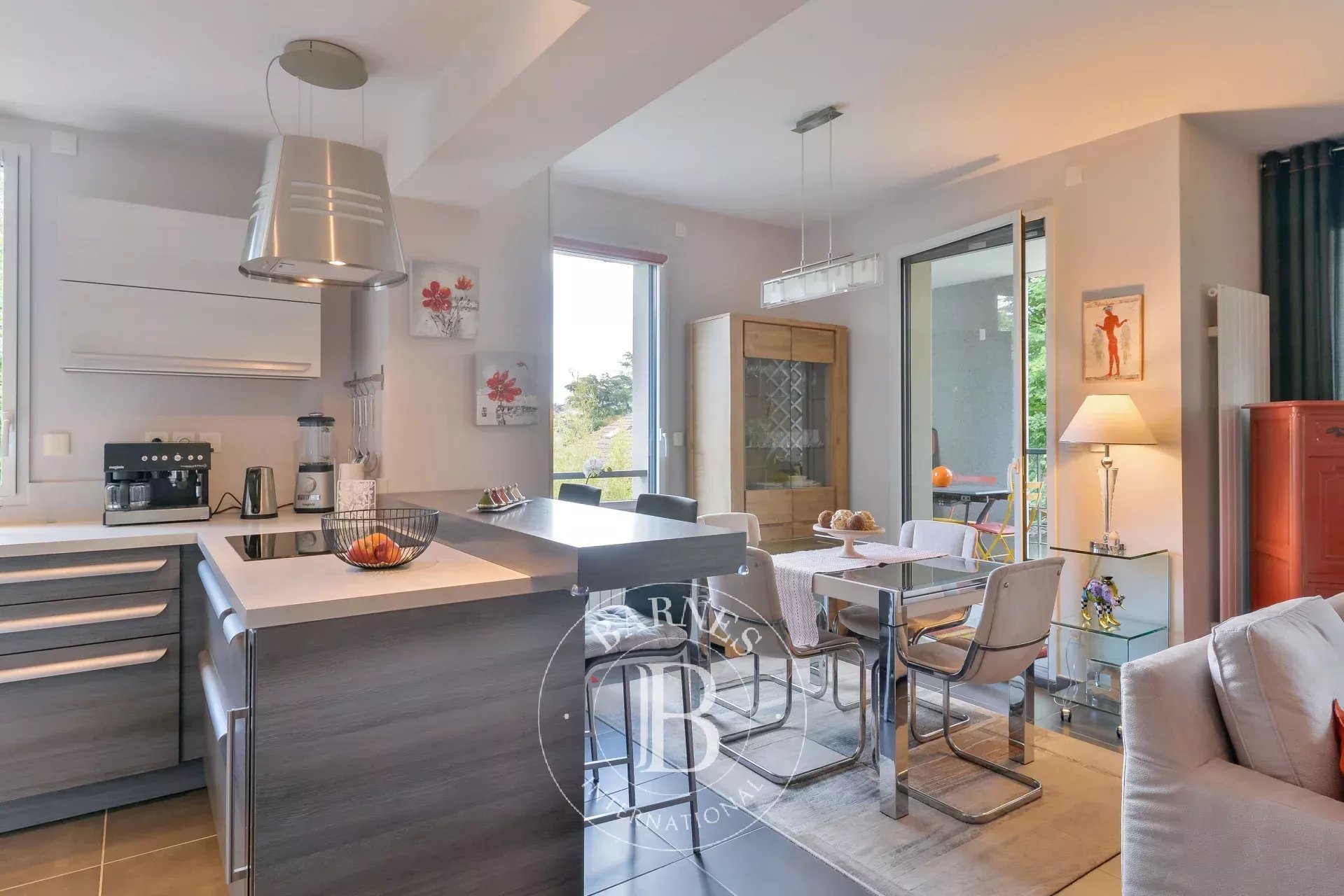 Daire Tassin-la-Demi-Lune - picture 5