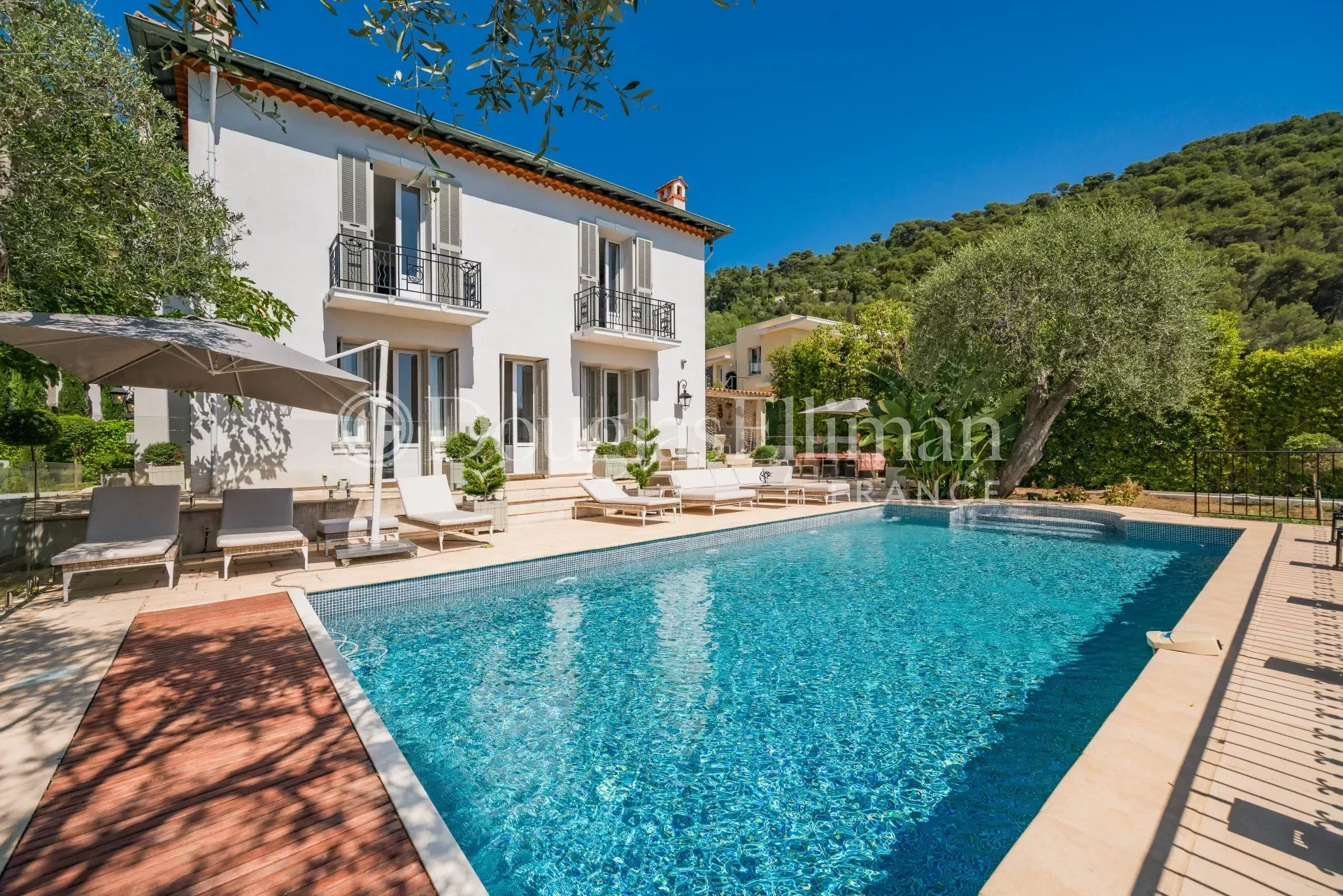 EZE – Proche de Monaco, belle propriété récemment rénovée avec vue sur la mer - Image nᵒ3