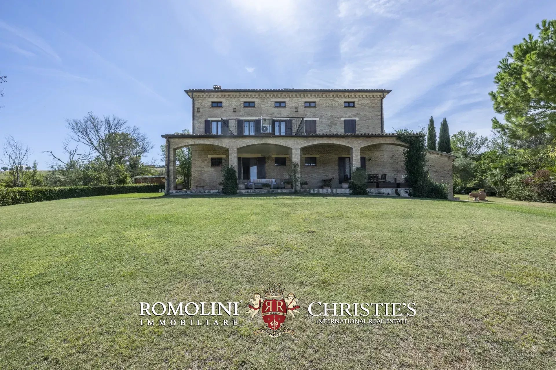 4 Bedroom Villa/Townhouse's Image 18