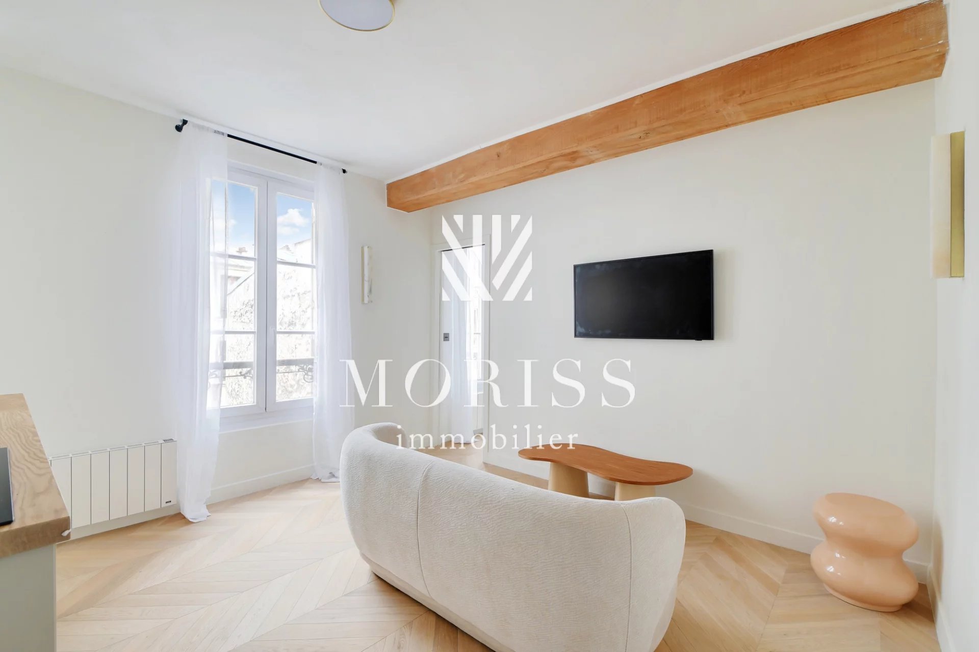 APPARTEMENT 2 PIÈCES  - ABBESSES / BURQ - COUP DE COEUR - Image Array