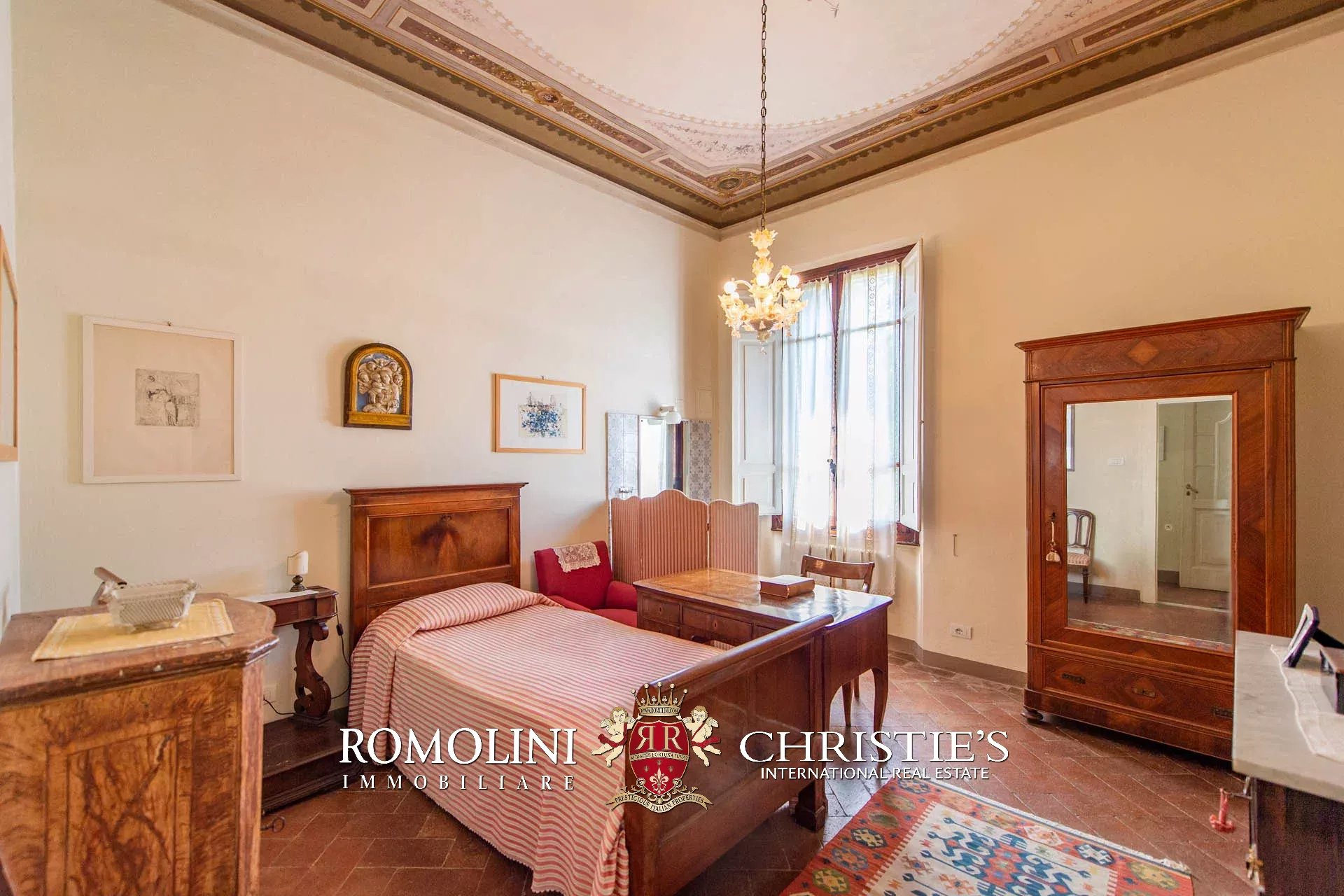 16 Bedroom Vineyard's Image 57