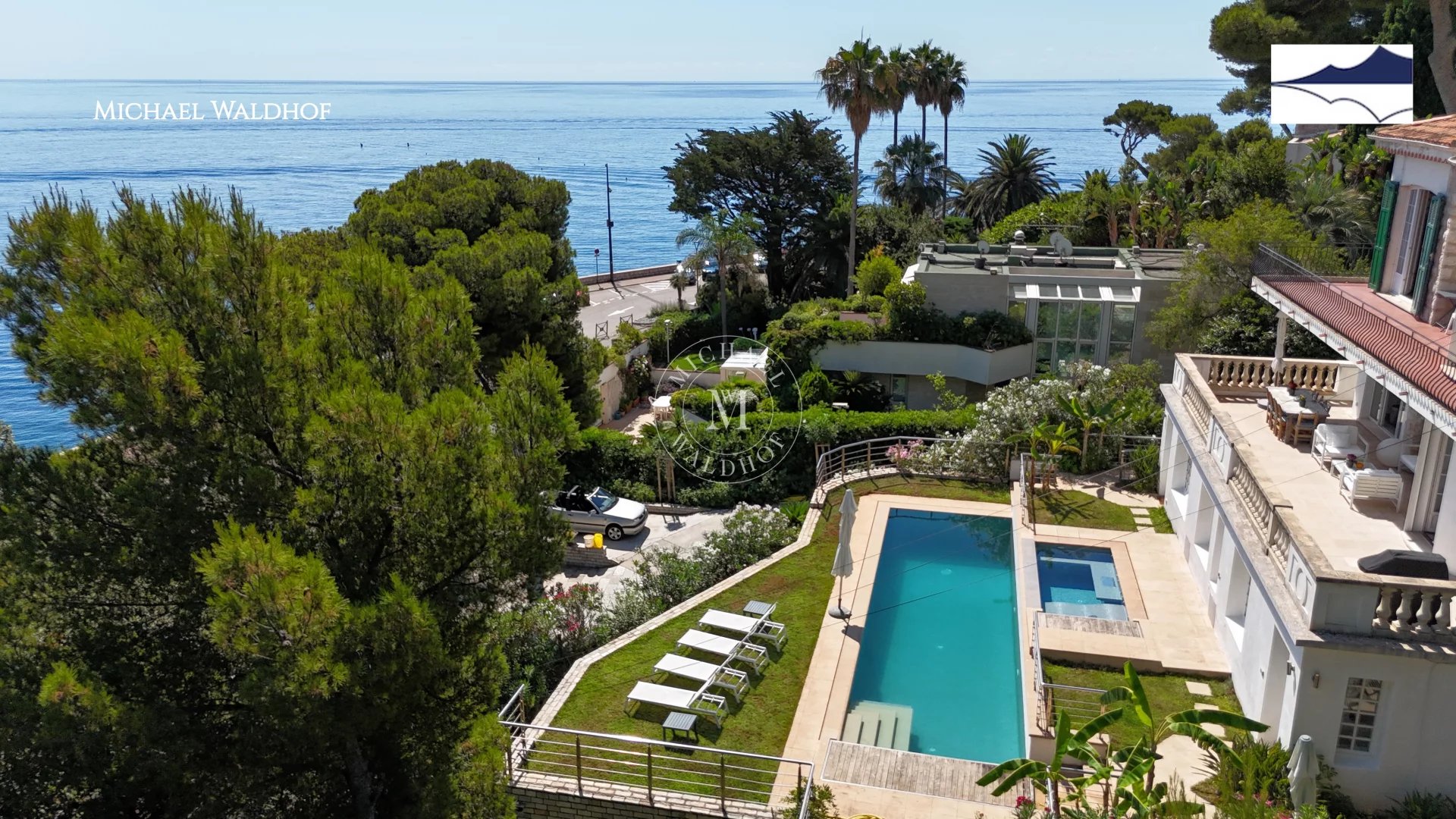 Villa pied dans l'eau avec vue panormaic
