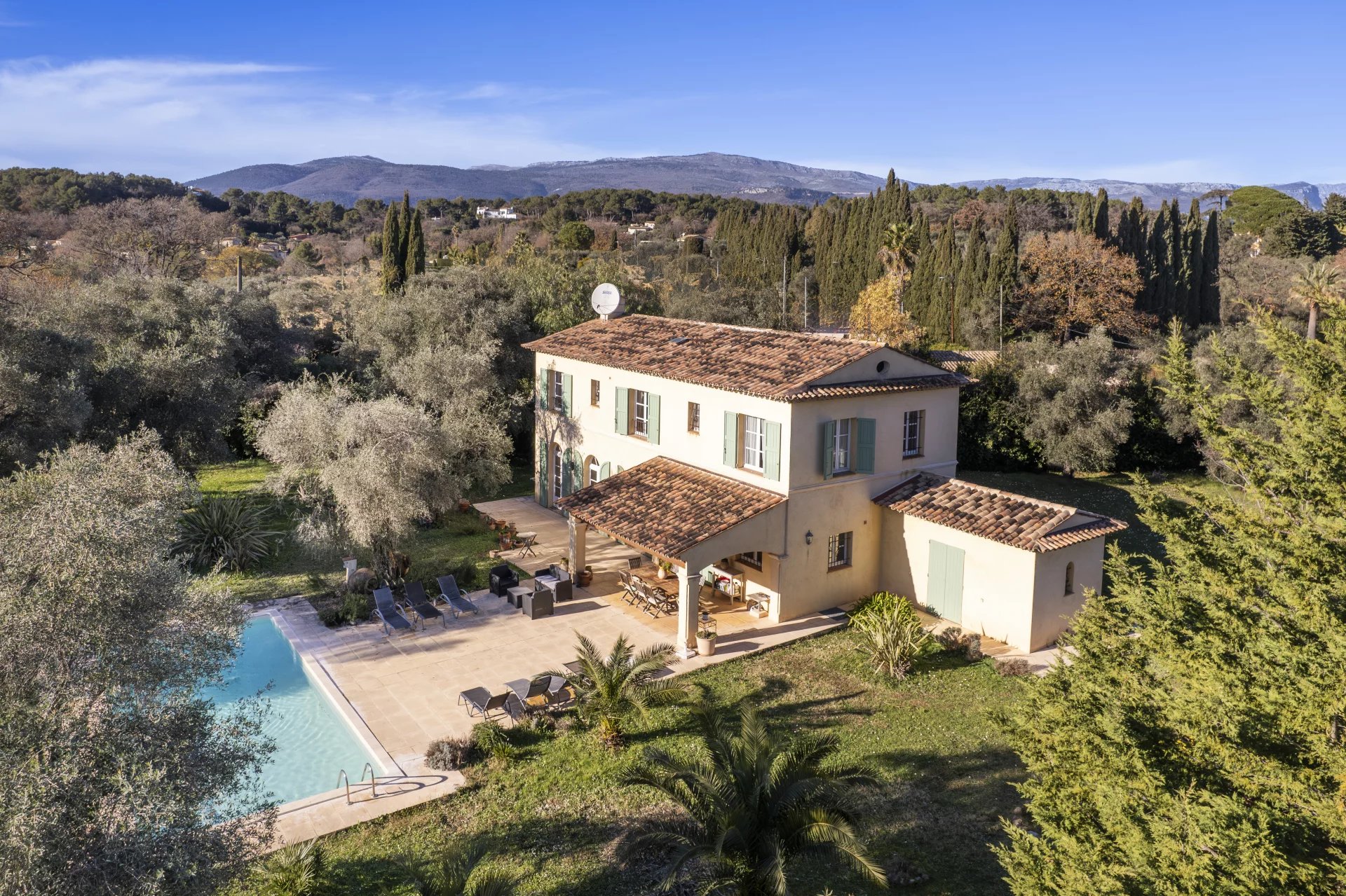 Qlistings - 4 Bedrooms - Villa - Alpes-Maritimes - For Sale - 10553 Property Image
