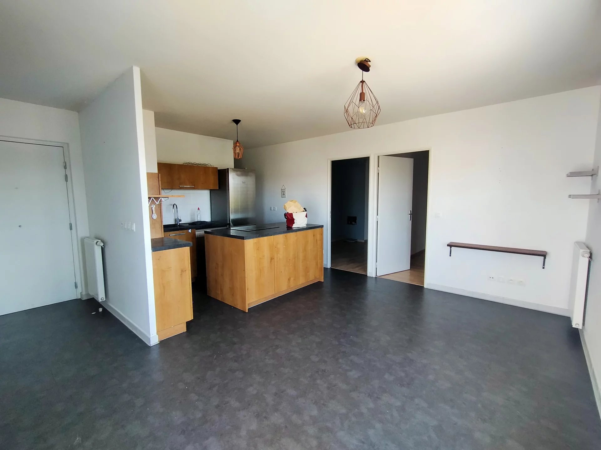 7317088 Location Vaulx-en-Velin