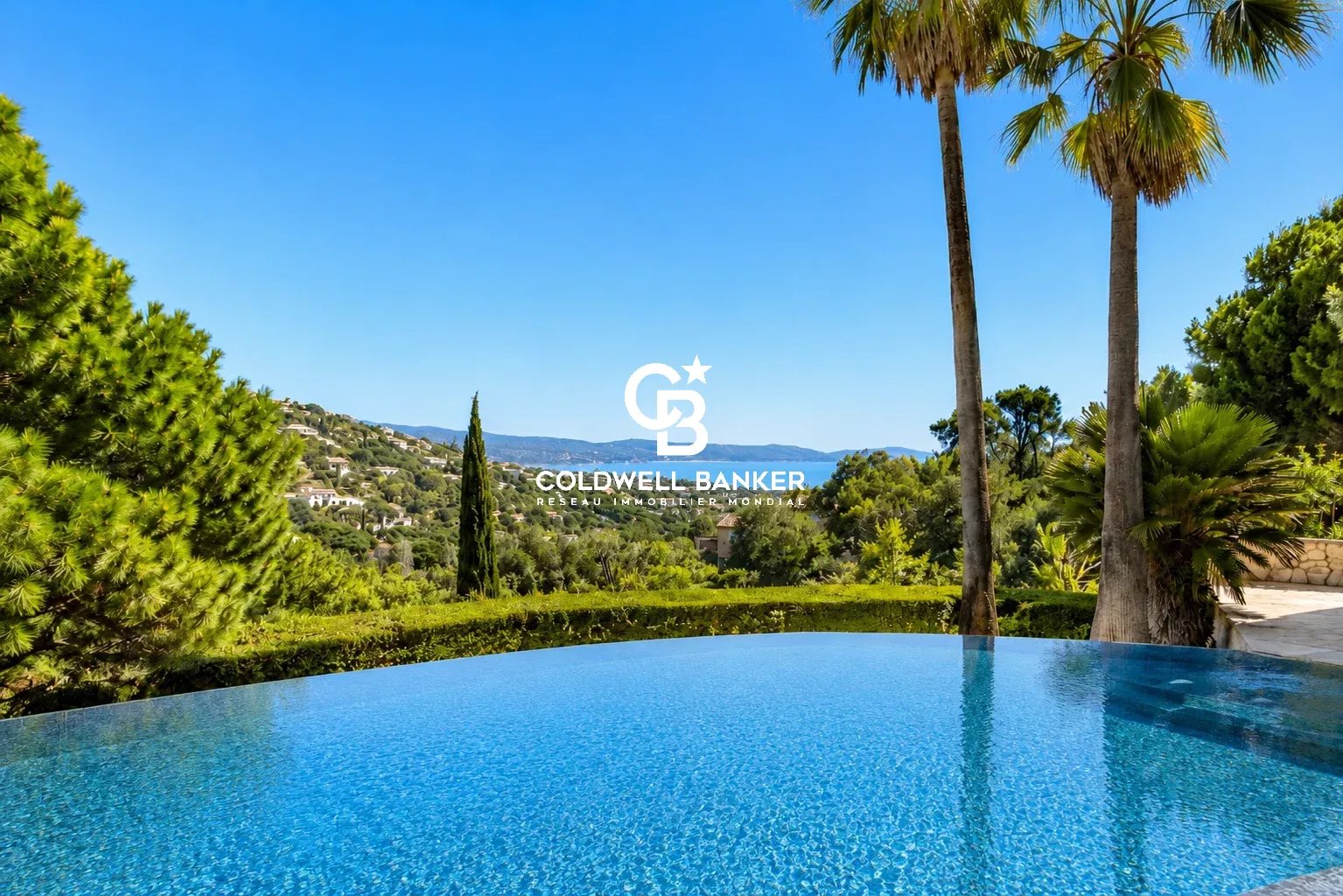 Cavalaire-sur-Mer – Élégante villa familiale avec piscine et vue mer
