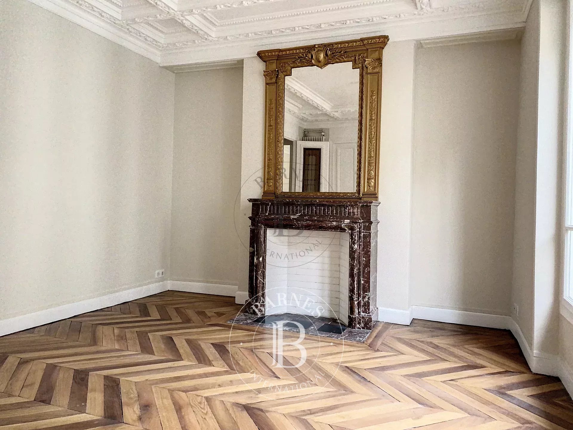 Daire Paris 10ème - picture 17