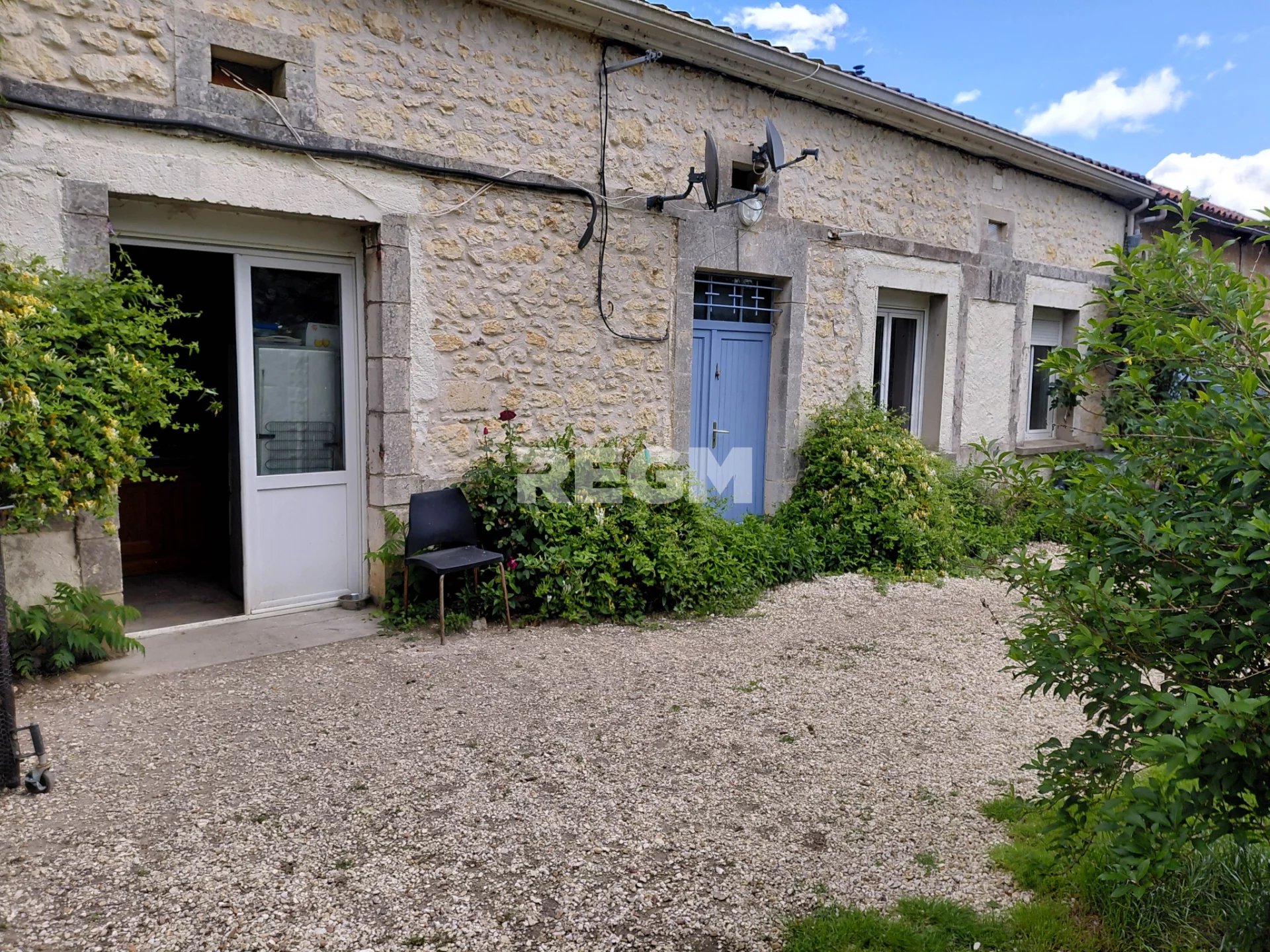 Belle fermette sur 1 hectare 59 de prairie .Habitation princ