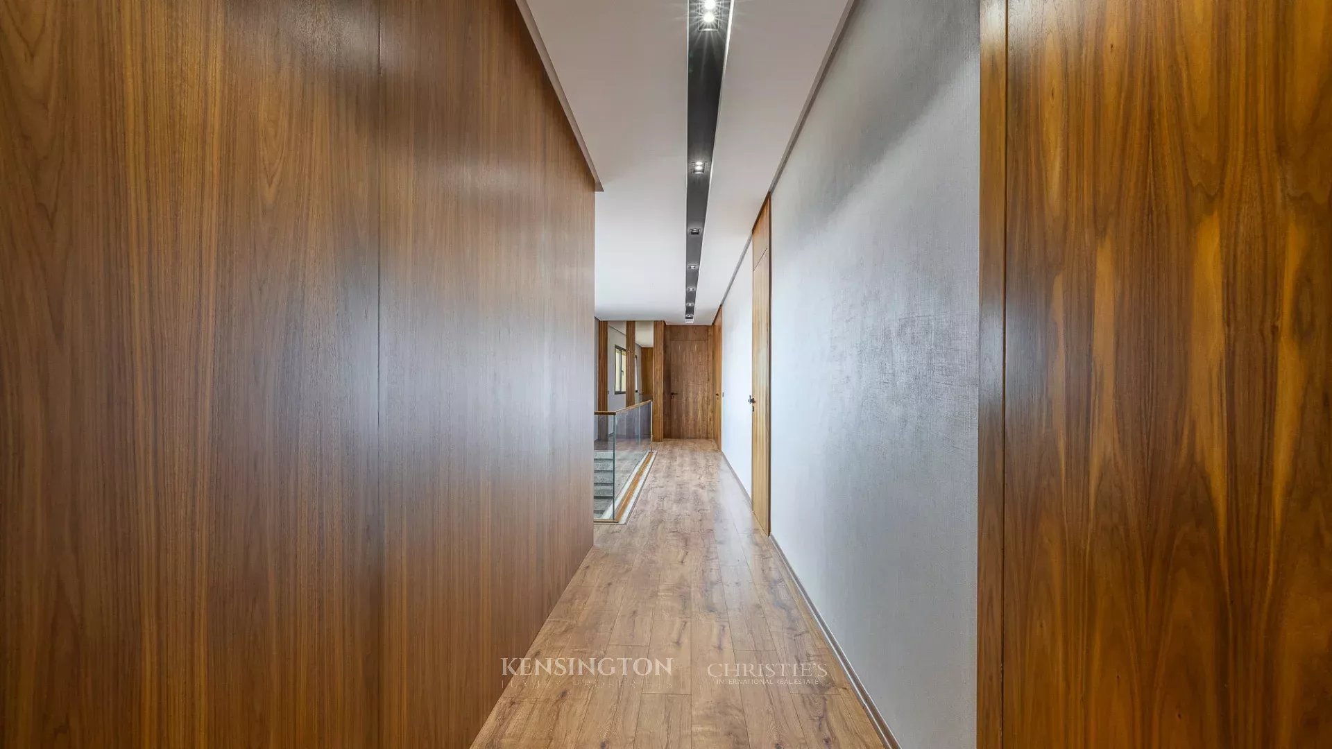 5 Bedroom Villa/Townhouse's Image 41