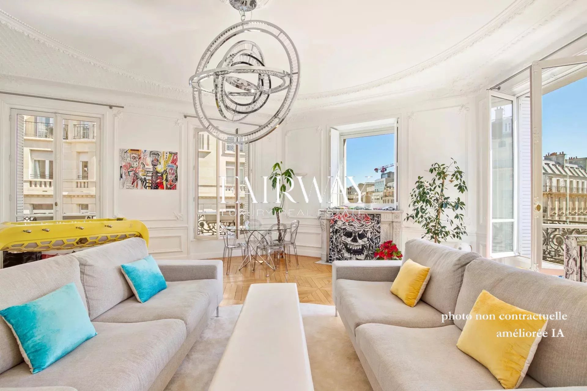 Appartement de 200 m² avec vue dégagée près du Parc Monceau ! Parking intérieur