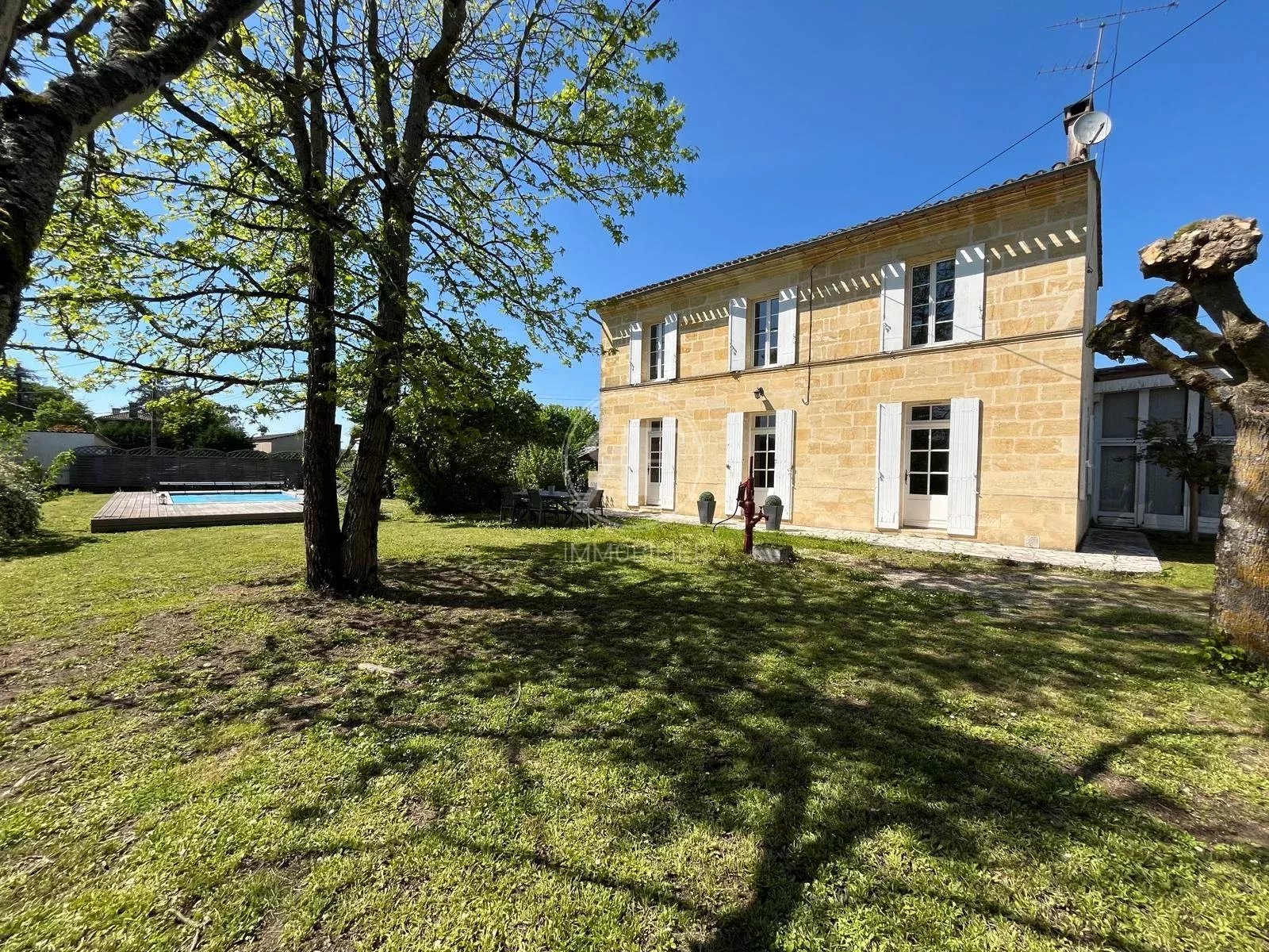 Agence immobilière de 