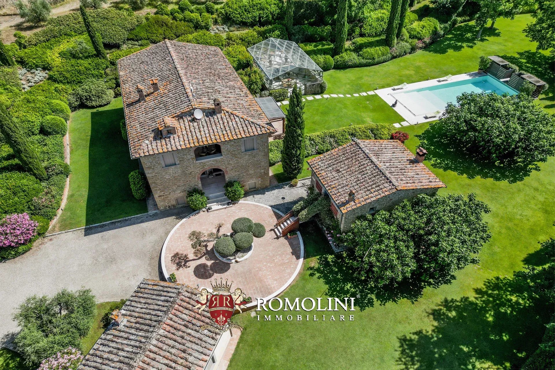 4 Bedroom Villa/Townhouse's Image 4