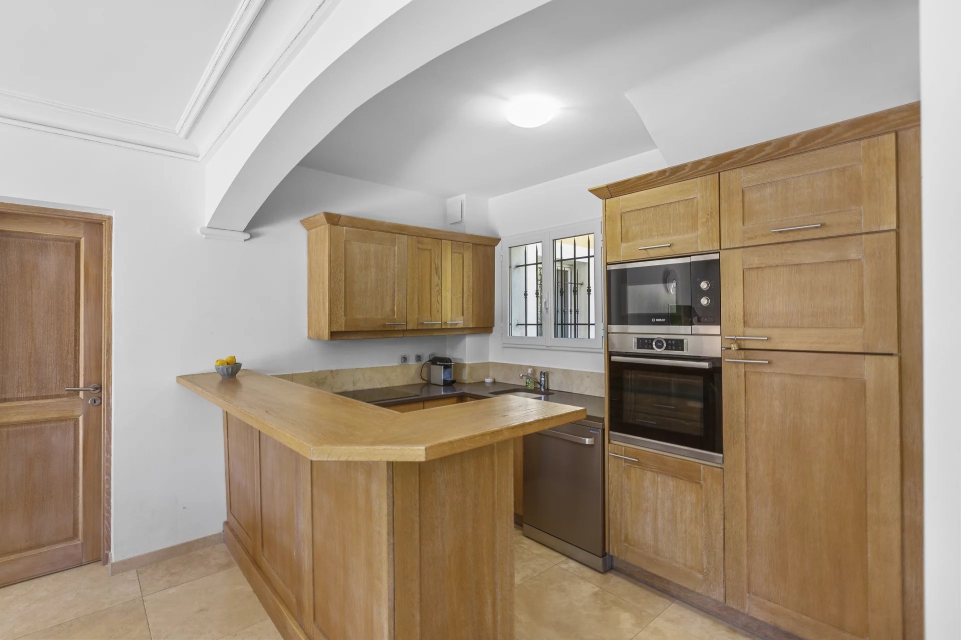 Recent villa in a secure domain - Sainte Maxime