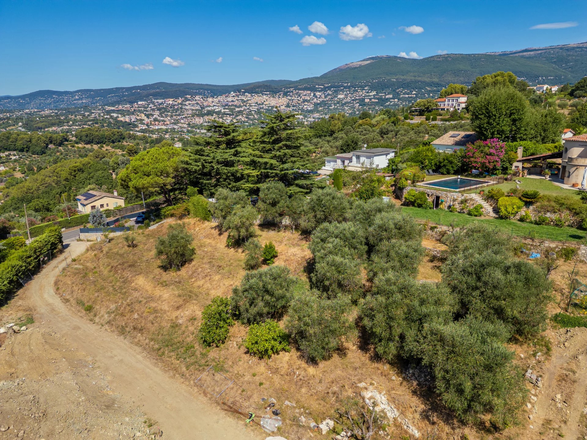 Terrain exceptionnel avec projet de villa contemporaine approuvé
