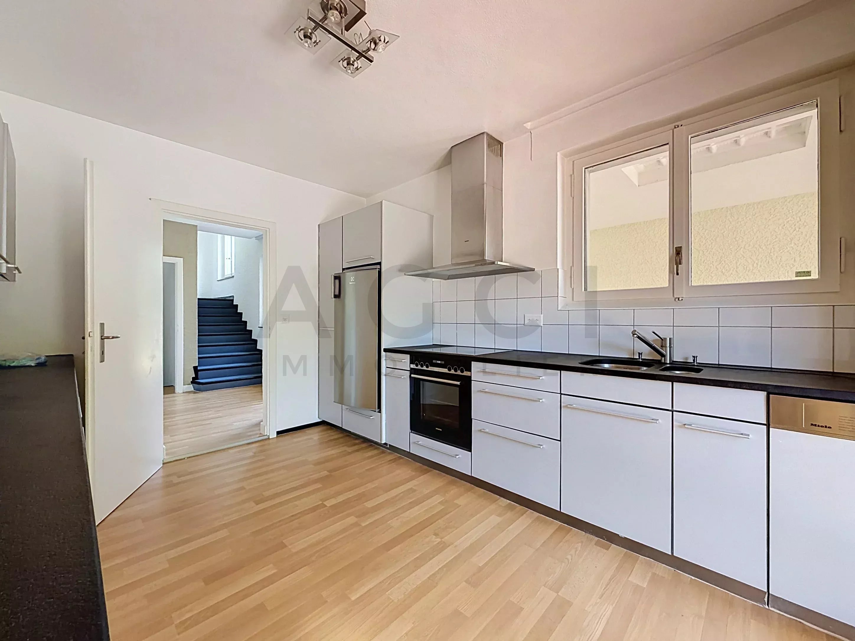 Magnifique villa avec vue panoramique et accès privé au lac – Anières (Genève)