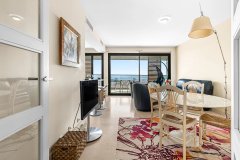2-Bedroom Apartment in Nice — photo 5 of 7