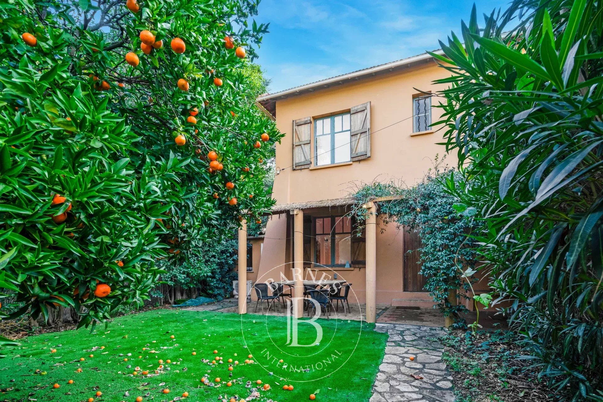 Maison Saint-Tropez  -  ref 86614806 (picture 1)