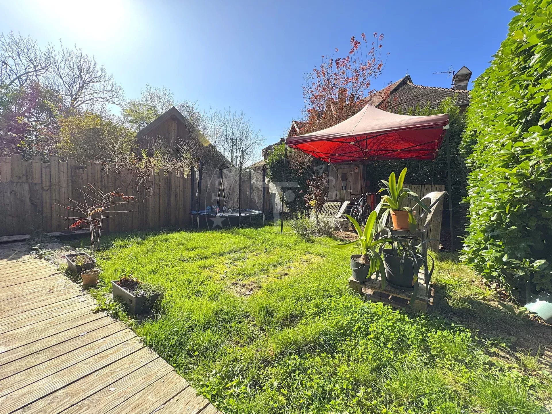 Duplex à Menthon Saint Bernard avec jardin