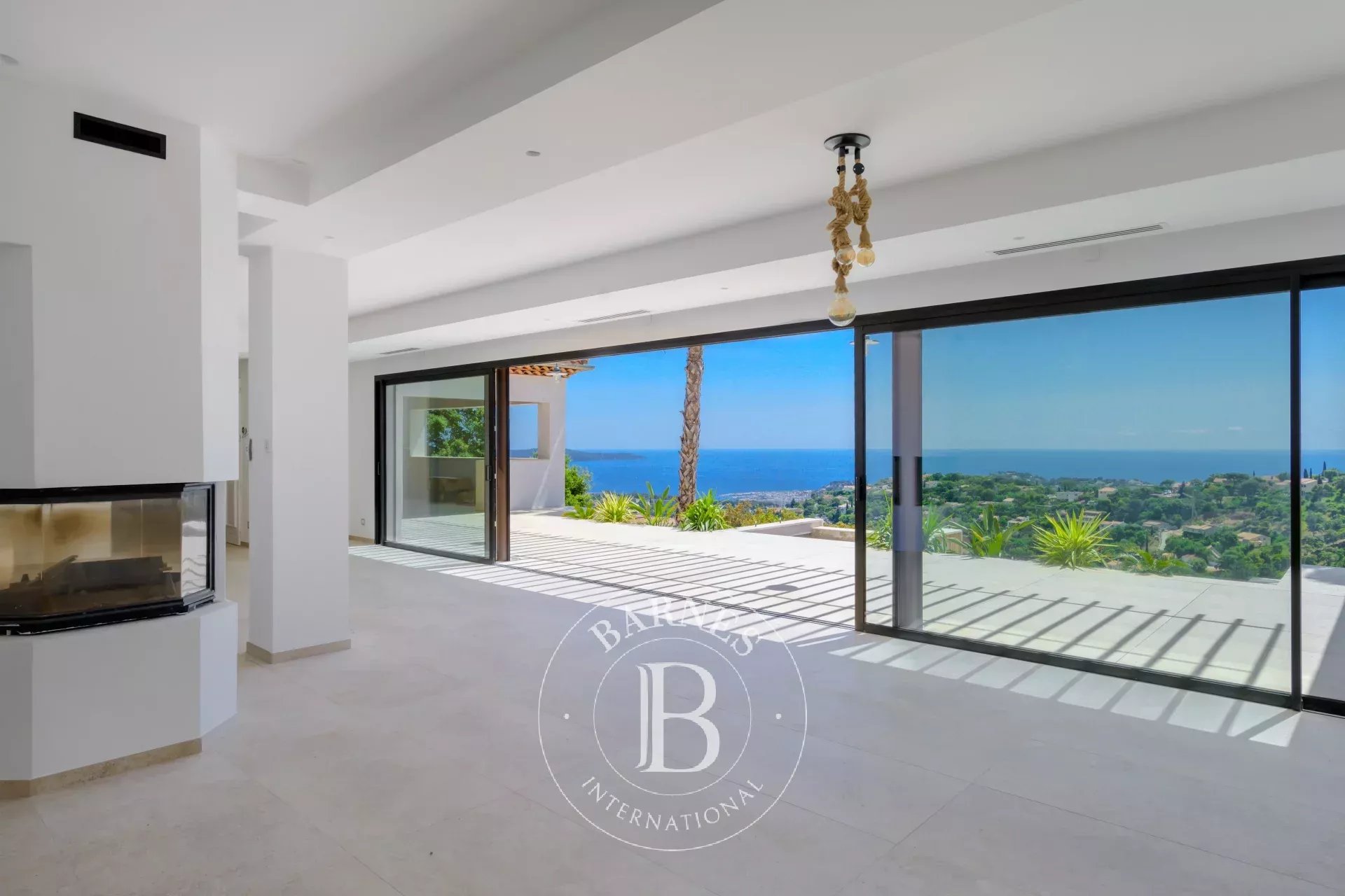 Fully Renovated Villa - Exceptional Sea View - Cavalaire-sur-Mer