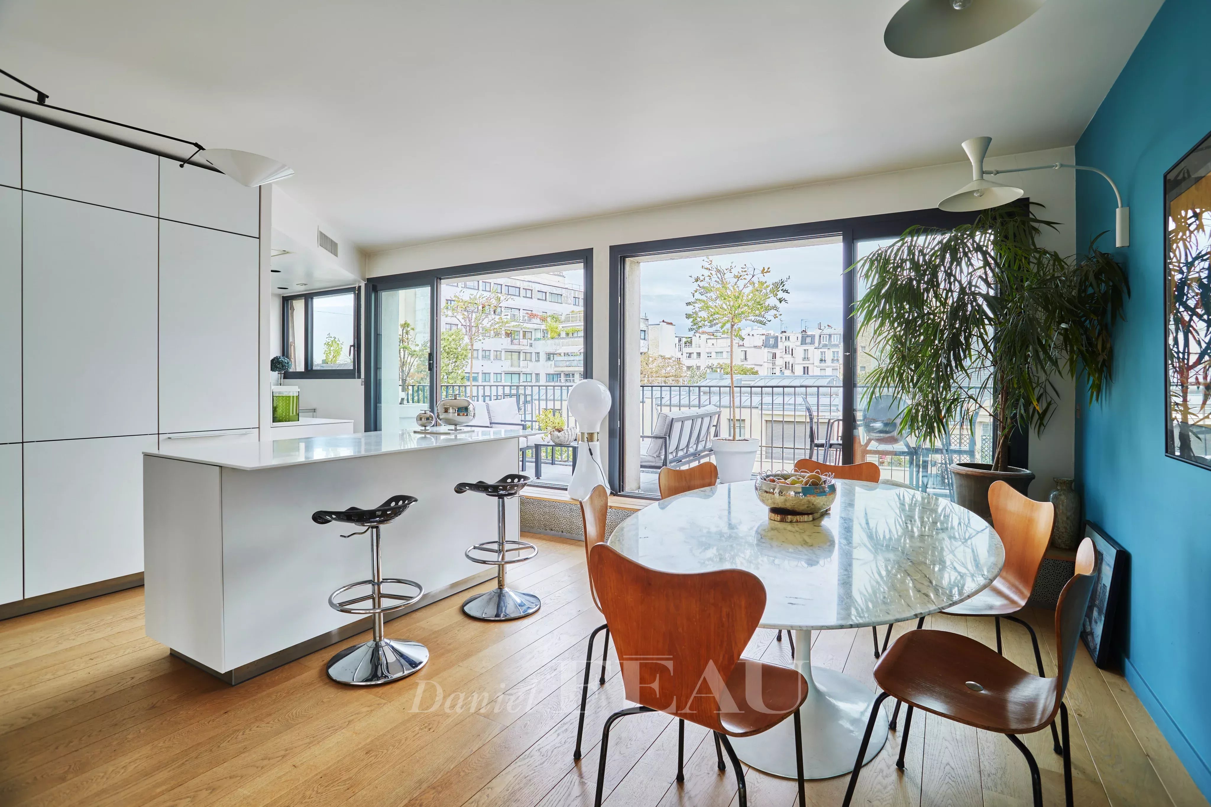 Sale Apartment Paris 16th