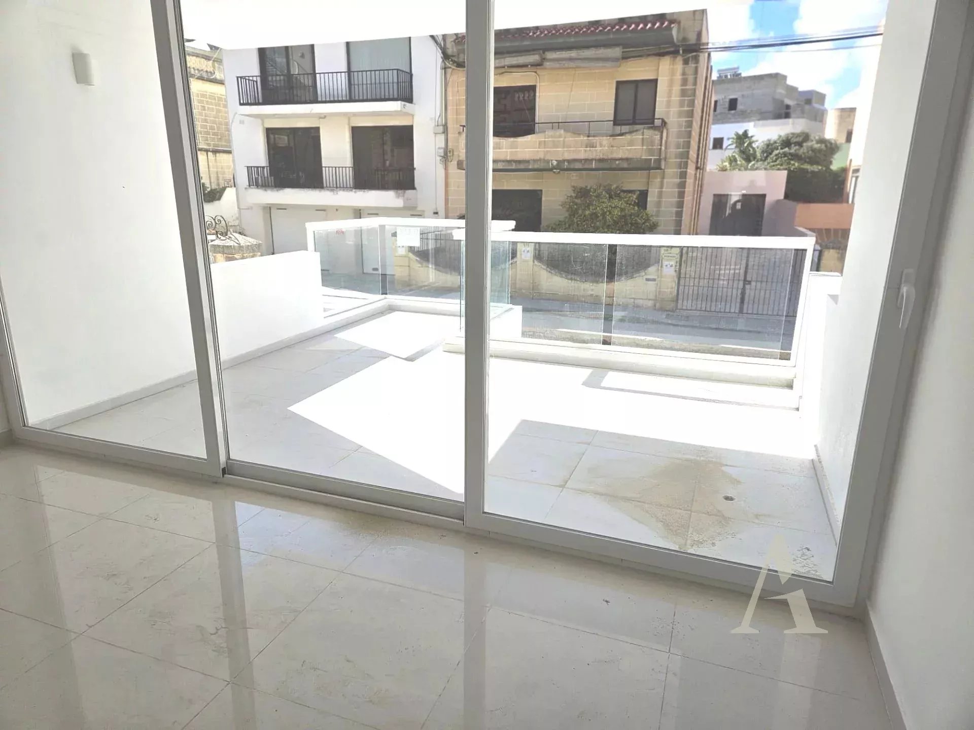 Spacious Modern Apartment in Swieqi, Malta