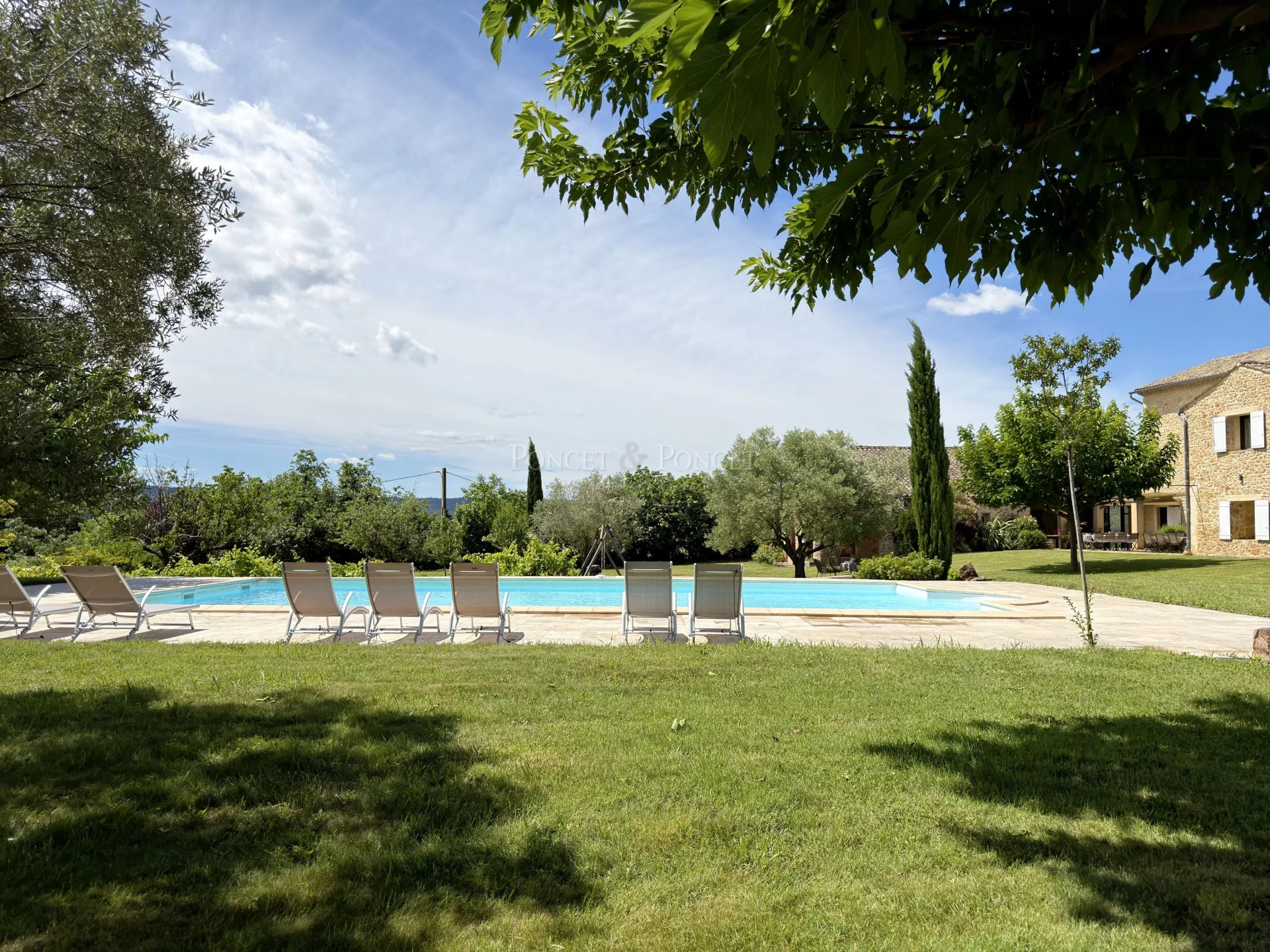 10 Bedroom Villa/Townhouse's Image 28