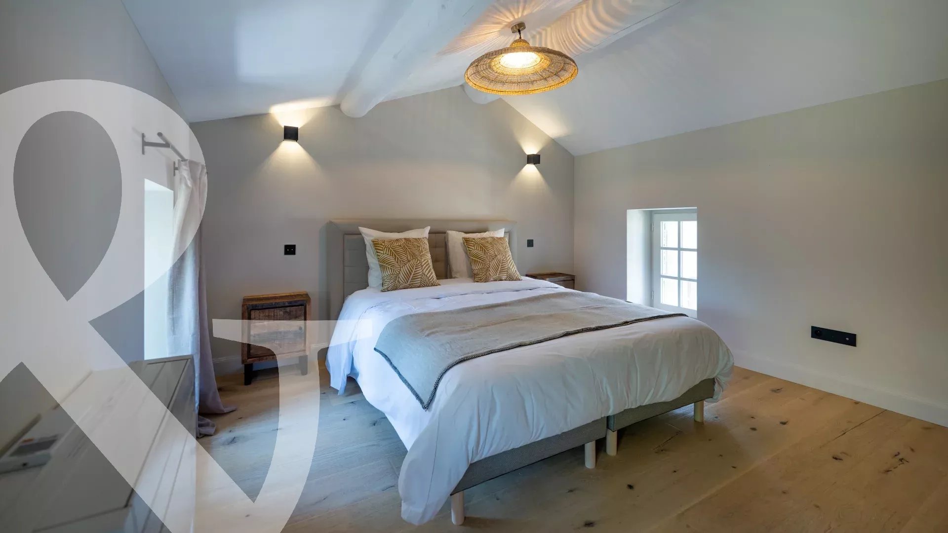 UN BIEN UNIQUE AVEC VUE SUR L'EGLISE