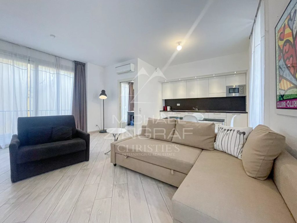 Apartment for sale in Cannes — 2-Room Apartment - Central Cannes