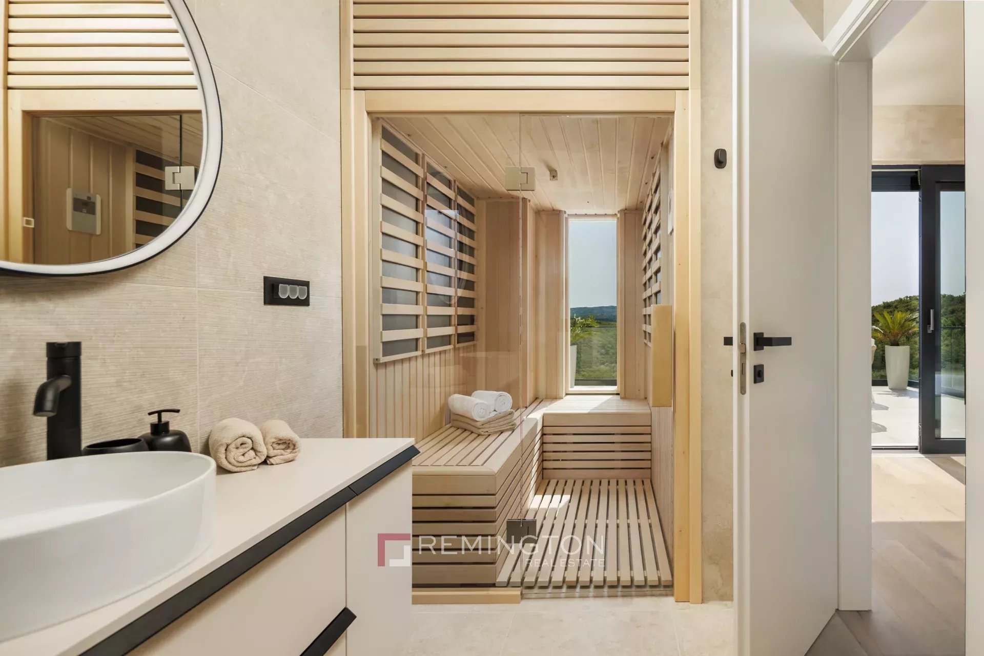 2 Bedroom Villa/Townhouse's Image 10
